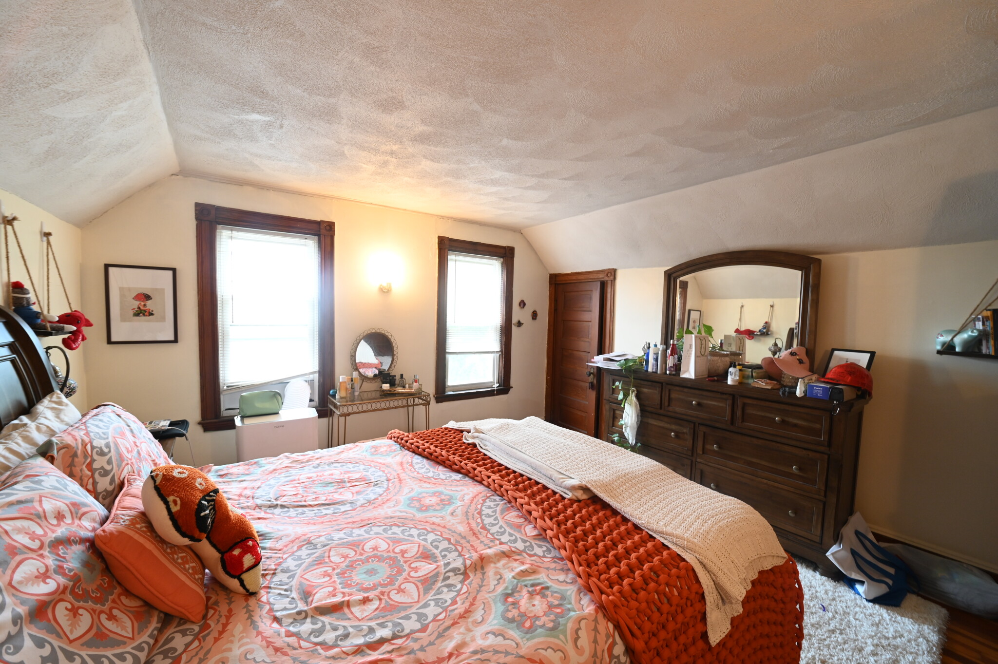 583 Weld St, West Roxbury