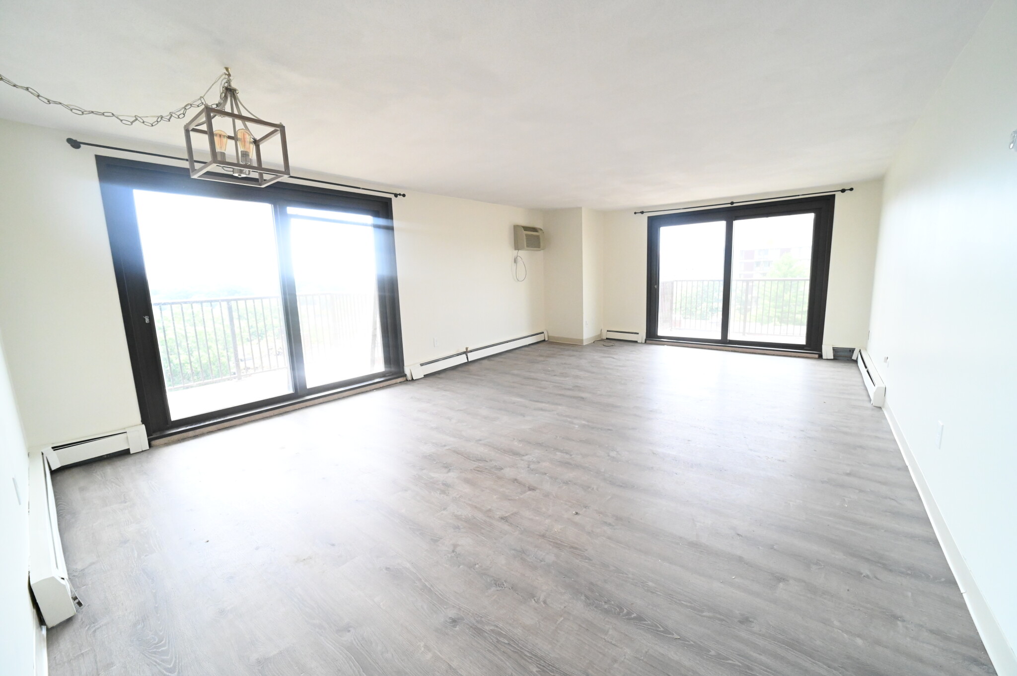 80 Pleasant St, North Brookline