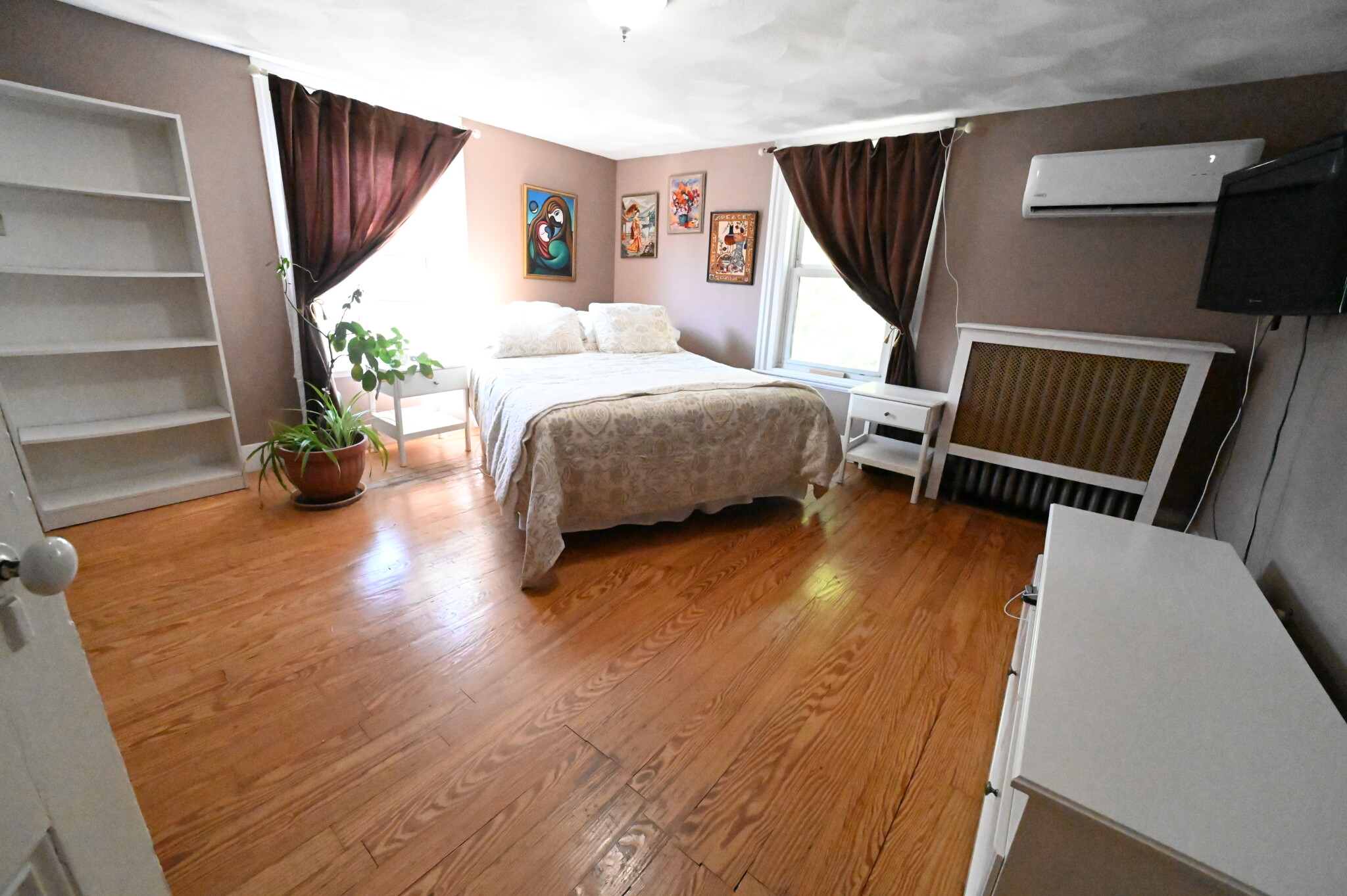 15 White Pl, Washington Square