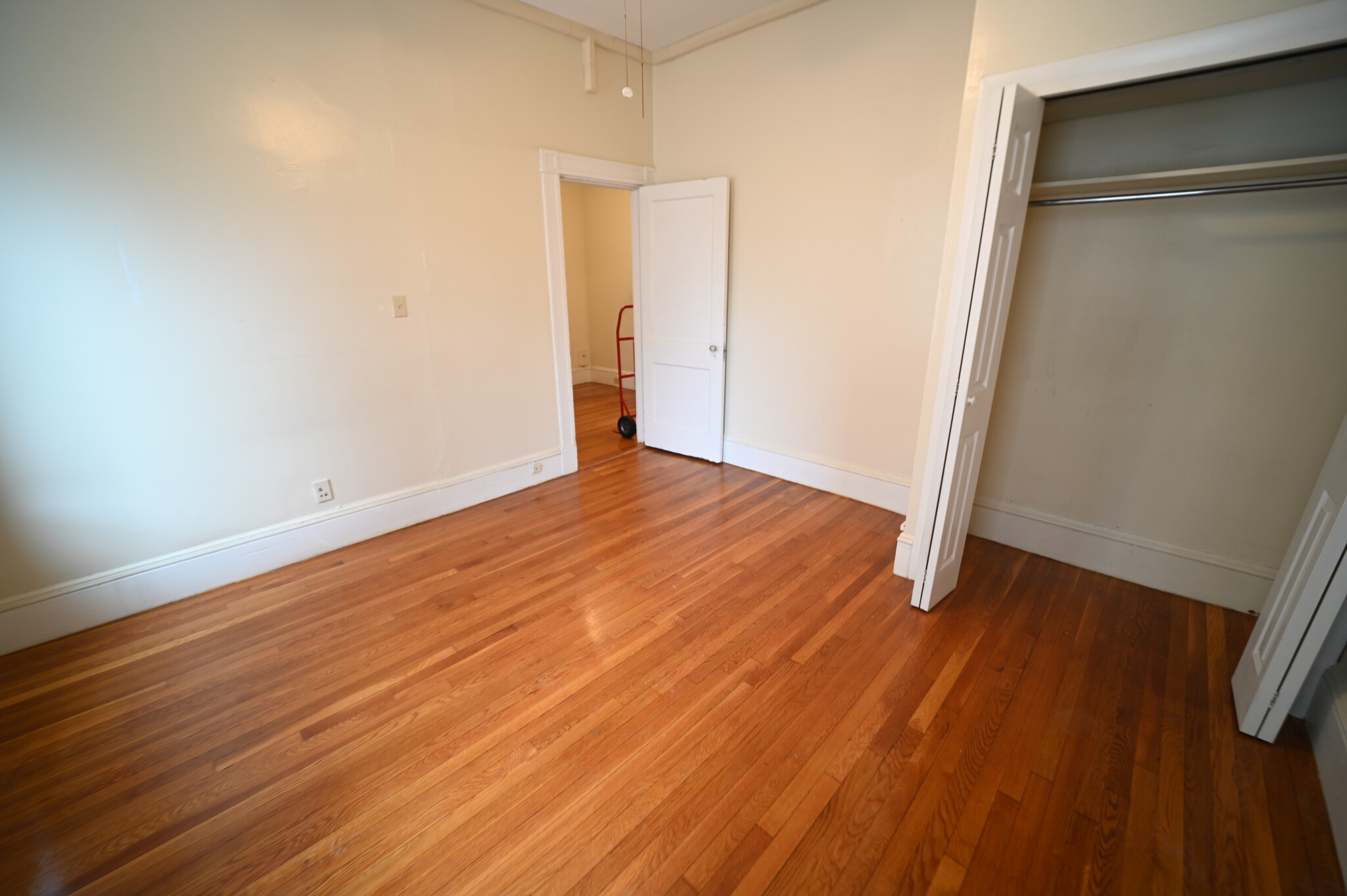 1477 Beacon St, Coolidge Corner