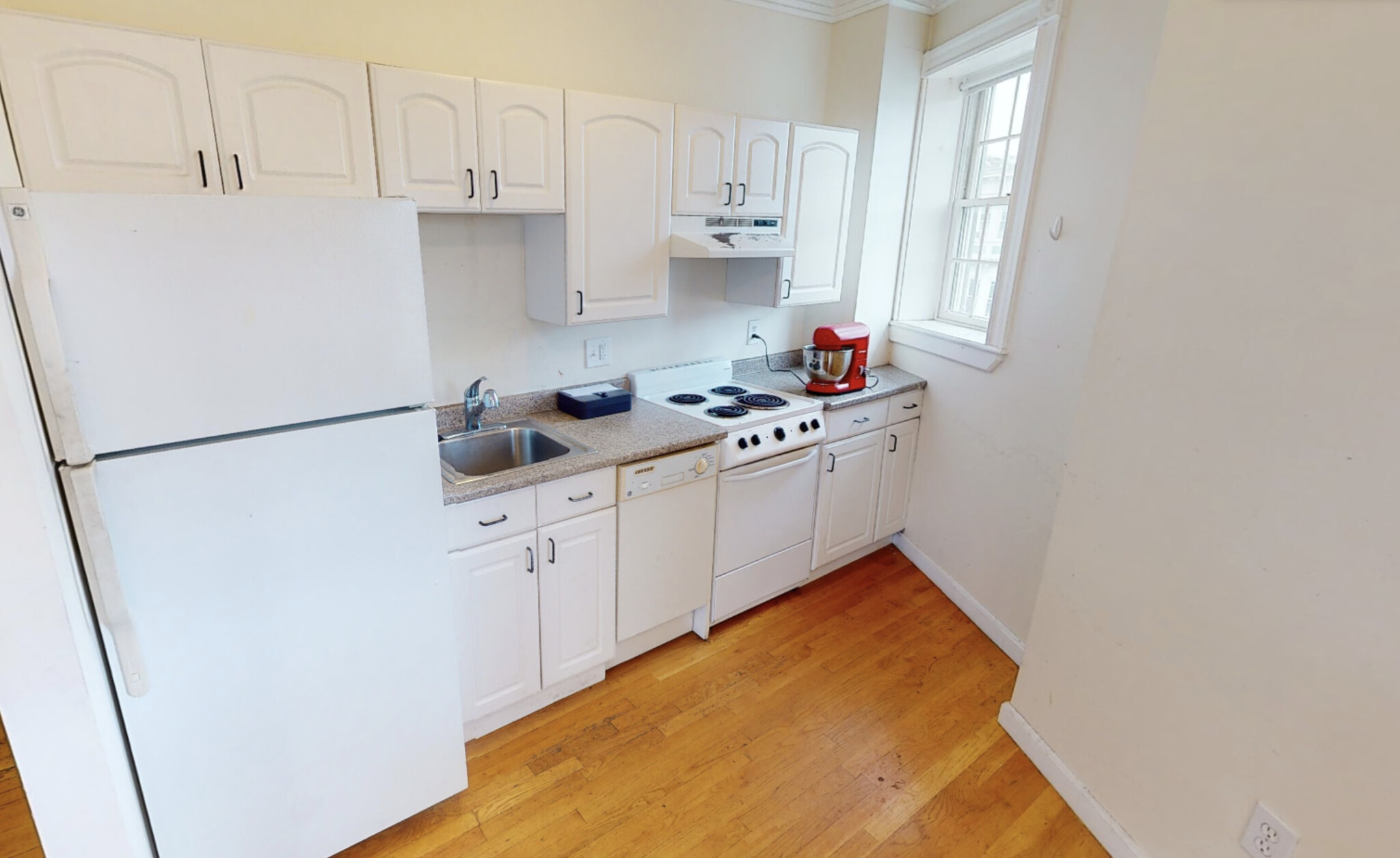 4 Bishop Allen Dr, Central Square