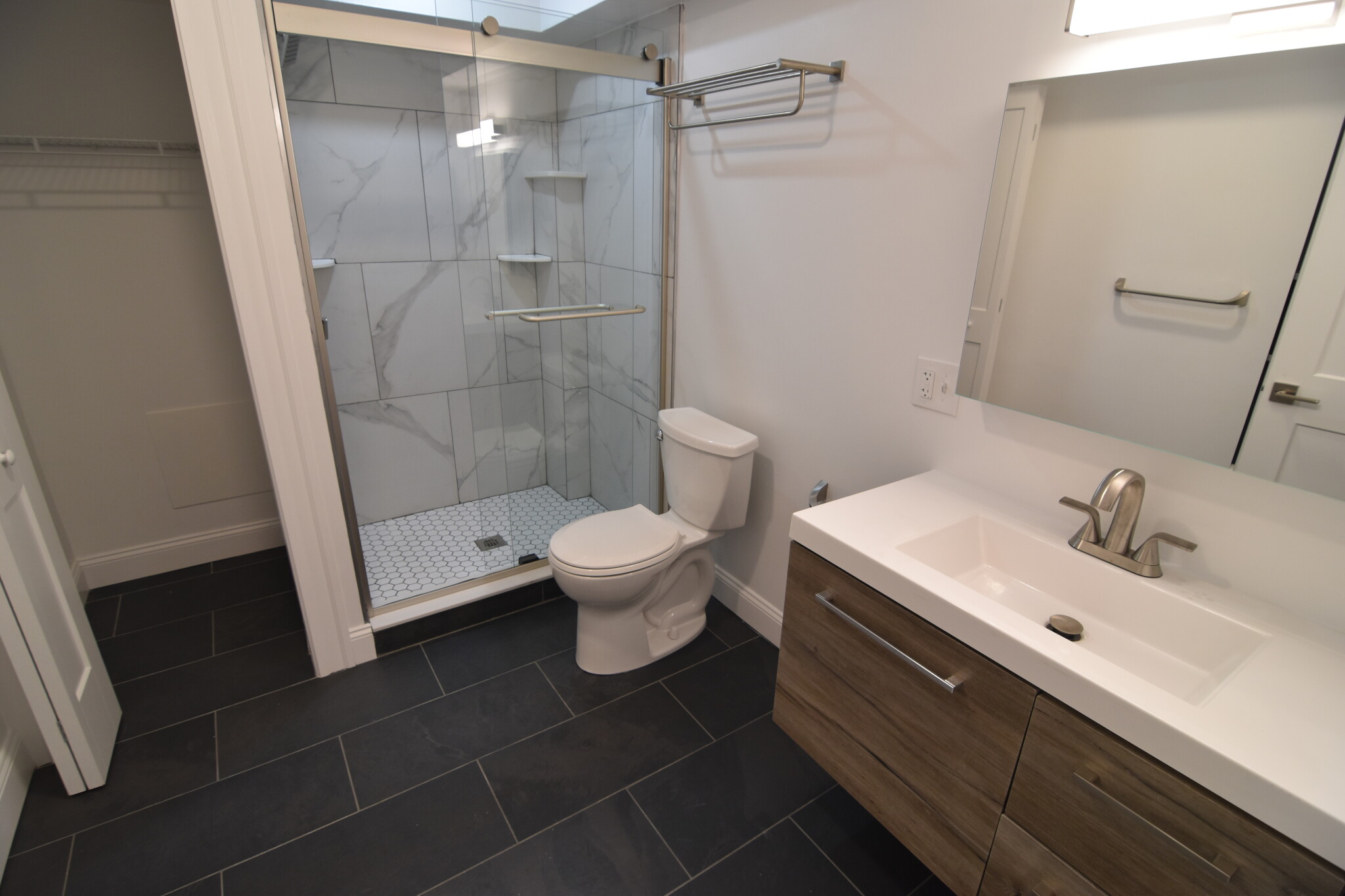 320 Hammond Pond Pkwy, Chestnut Hill