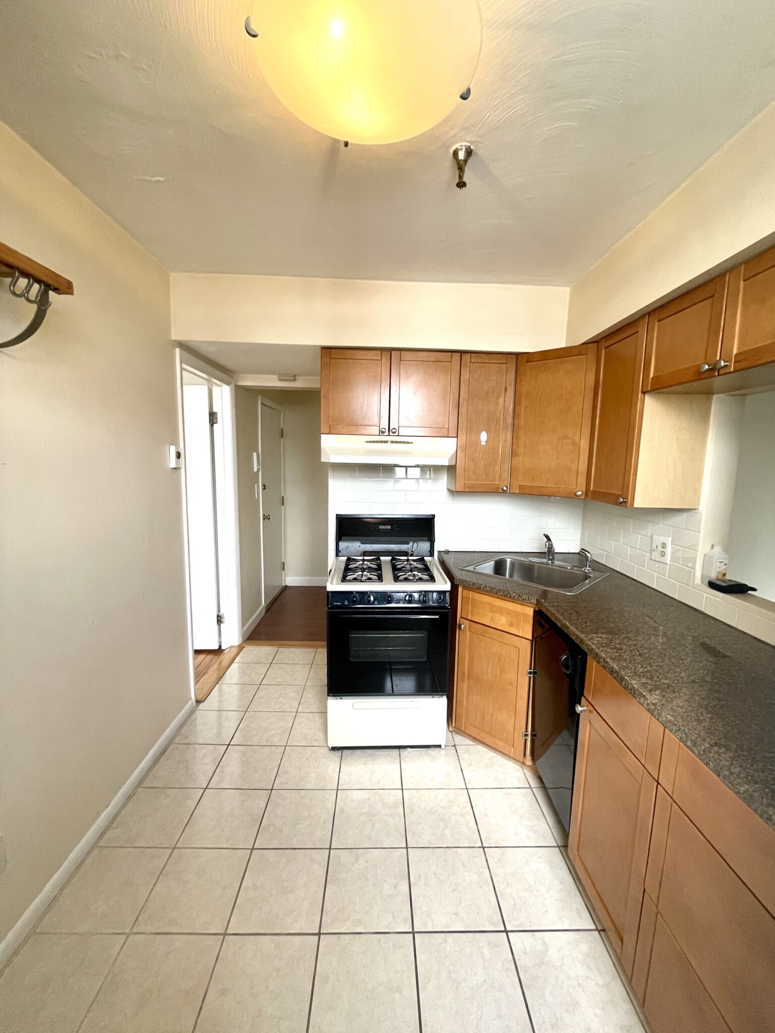 4 Commonwealth Ct, Brighton