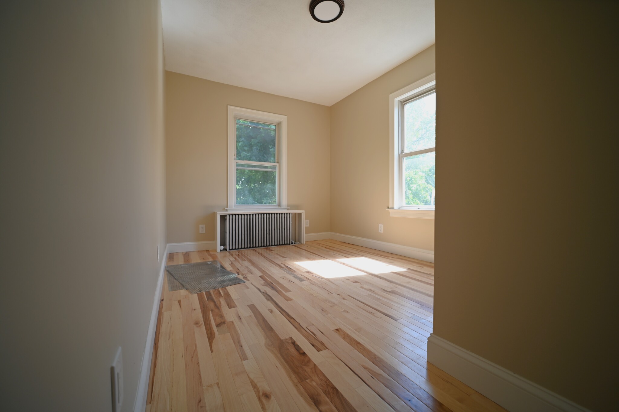 14 Lincoln, Newton