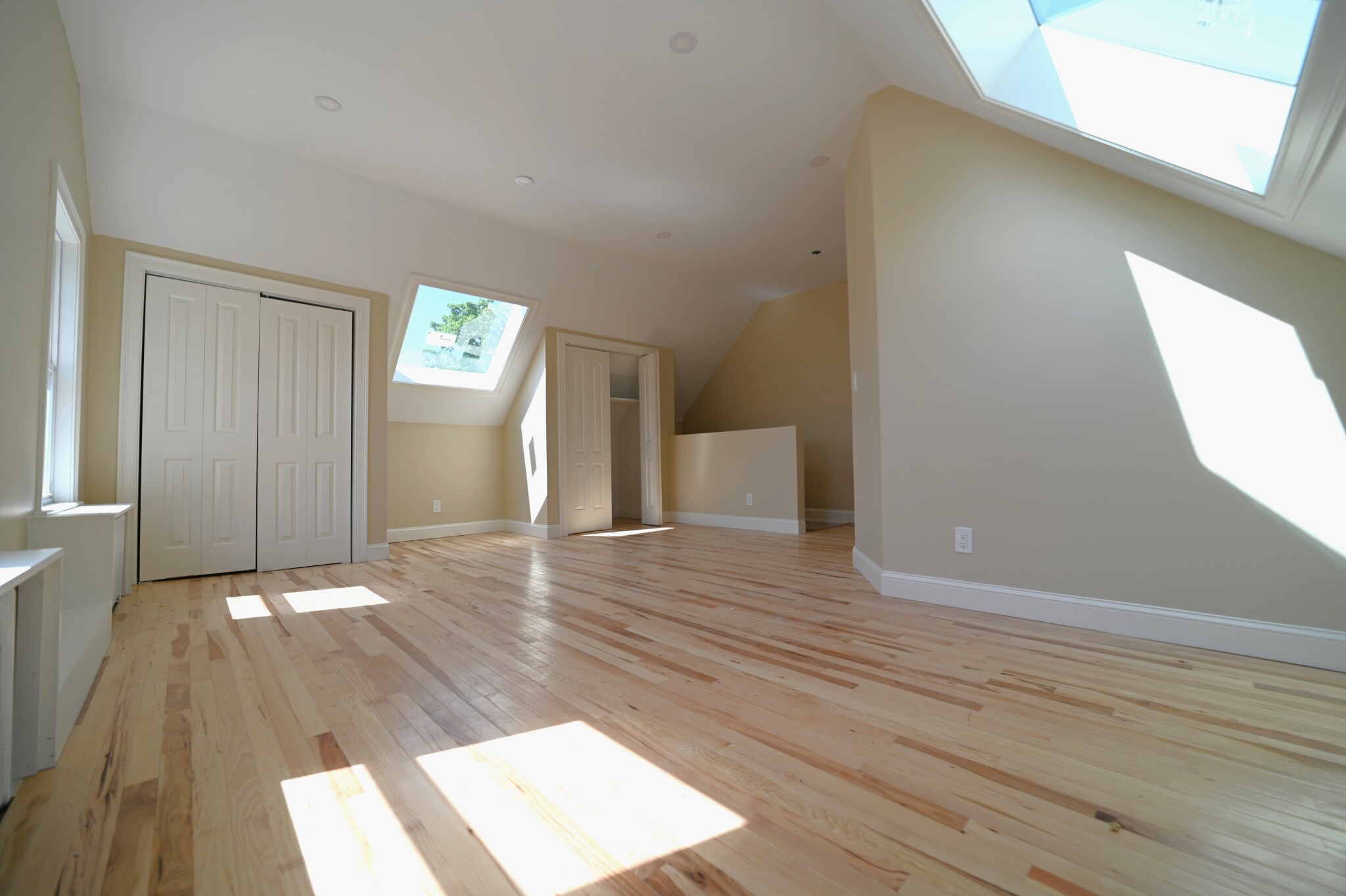 14 Lincoln, Newton