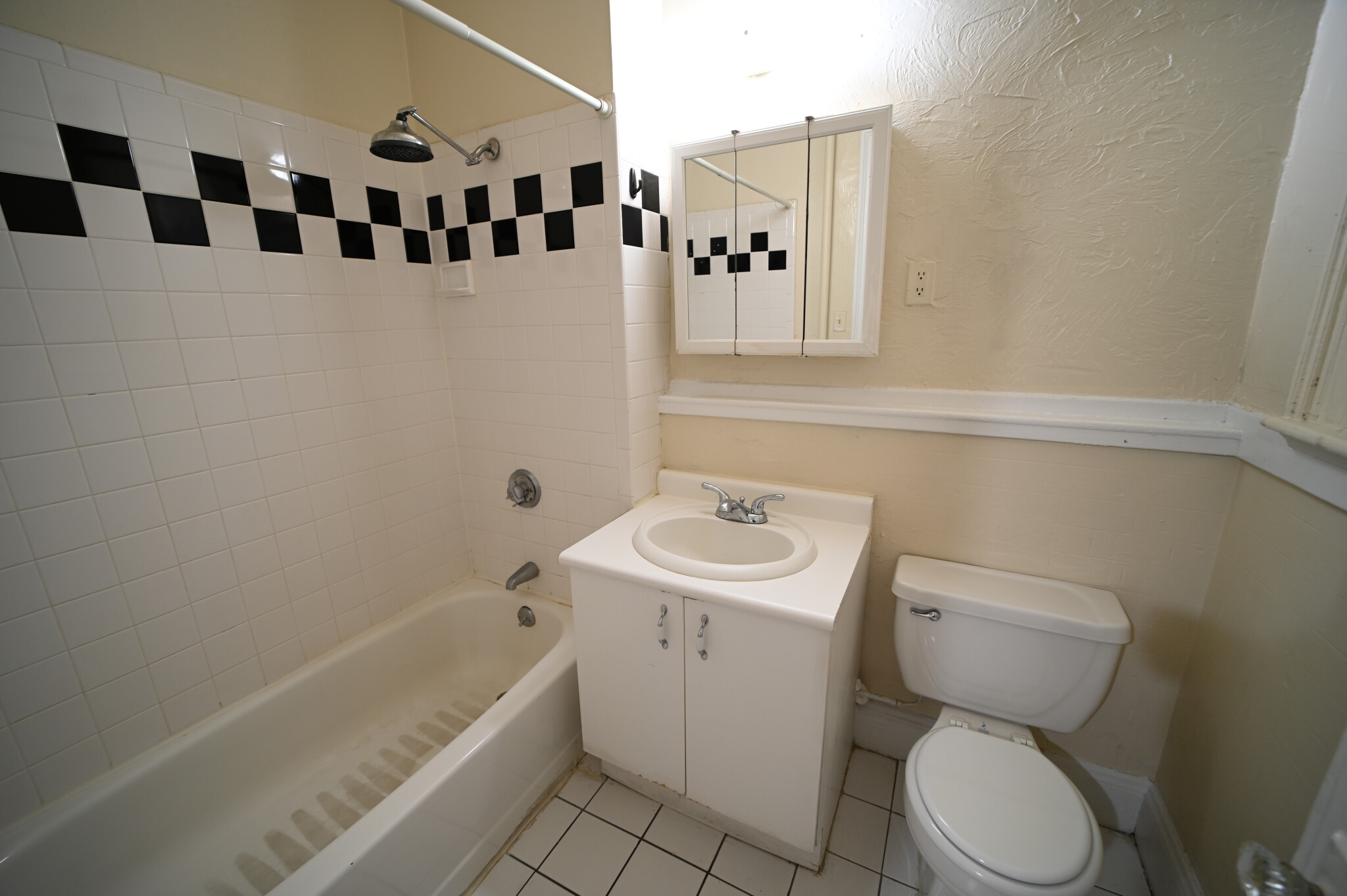 1513 Washington St, South End