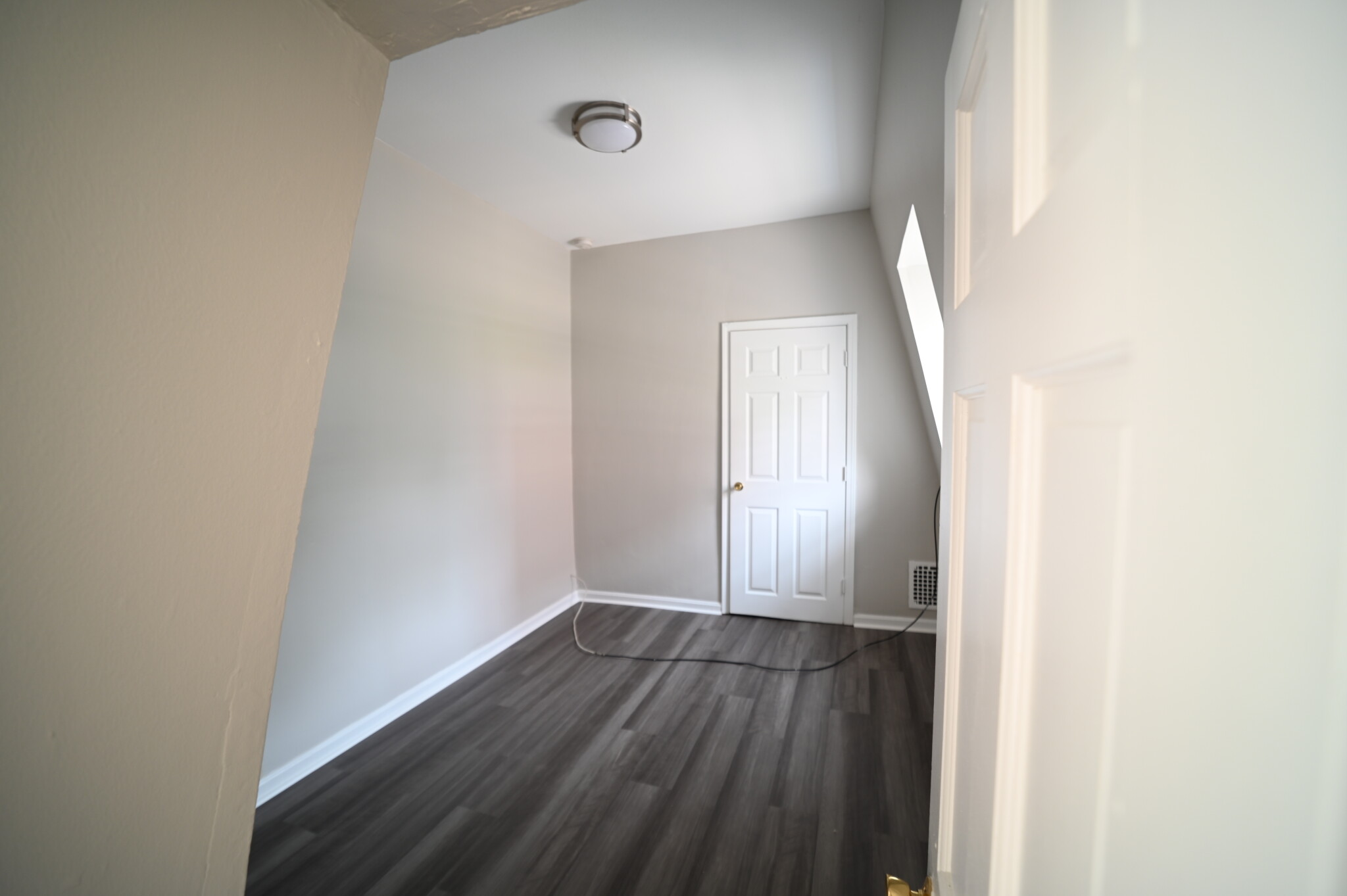 39 Waverley Ave, Watertown