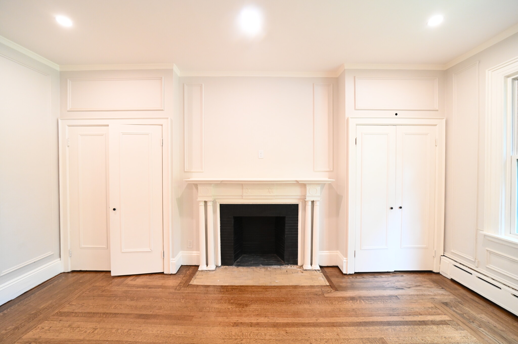 1712 Beacon St, Washington Square