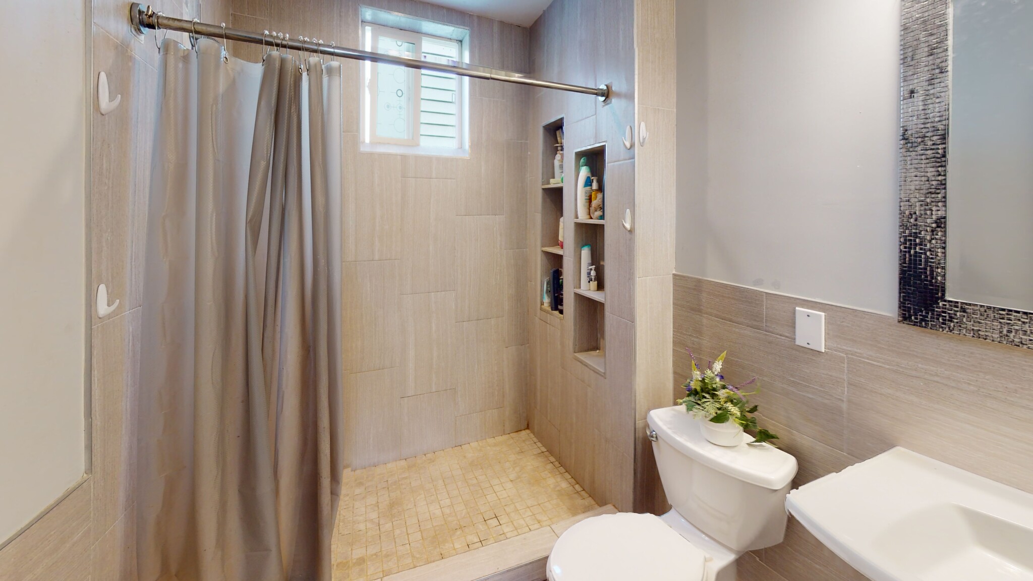 59 Calumet St, Roxbury