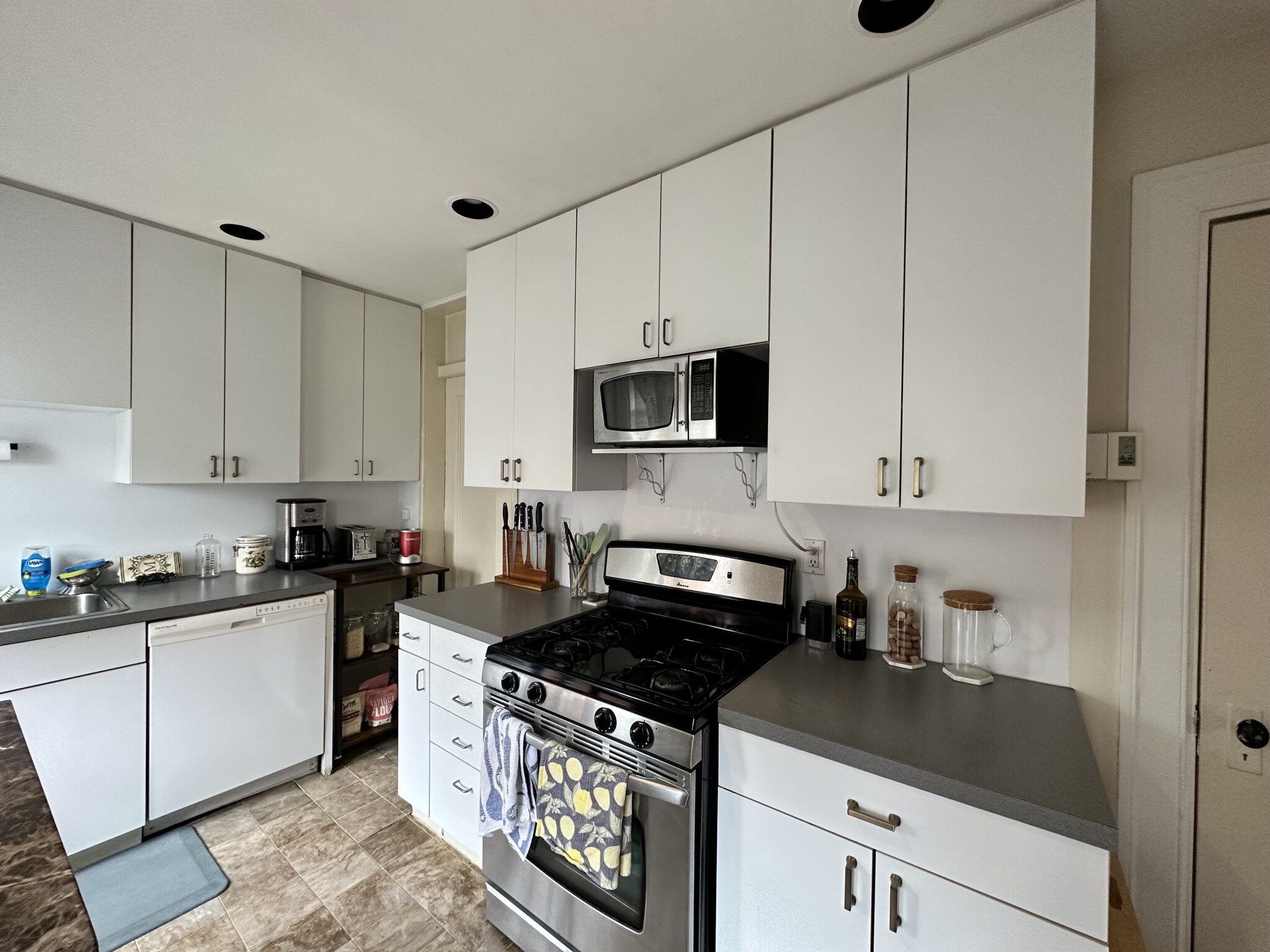 857 Beacon St, Fenway