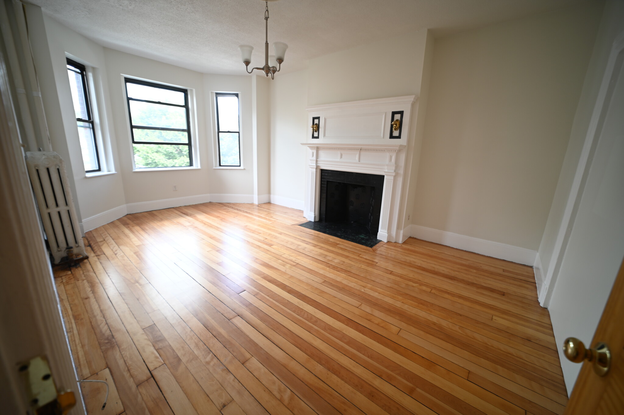 10 Glenville Ave, Allston