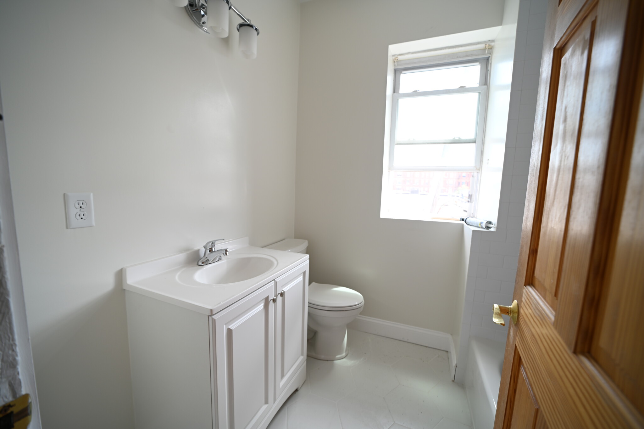 10 Glenville Ave, Allston