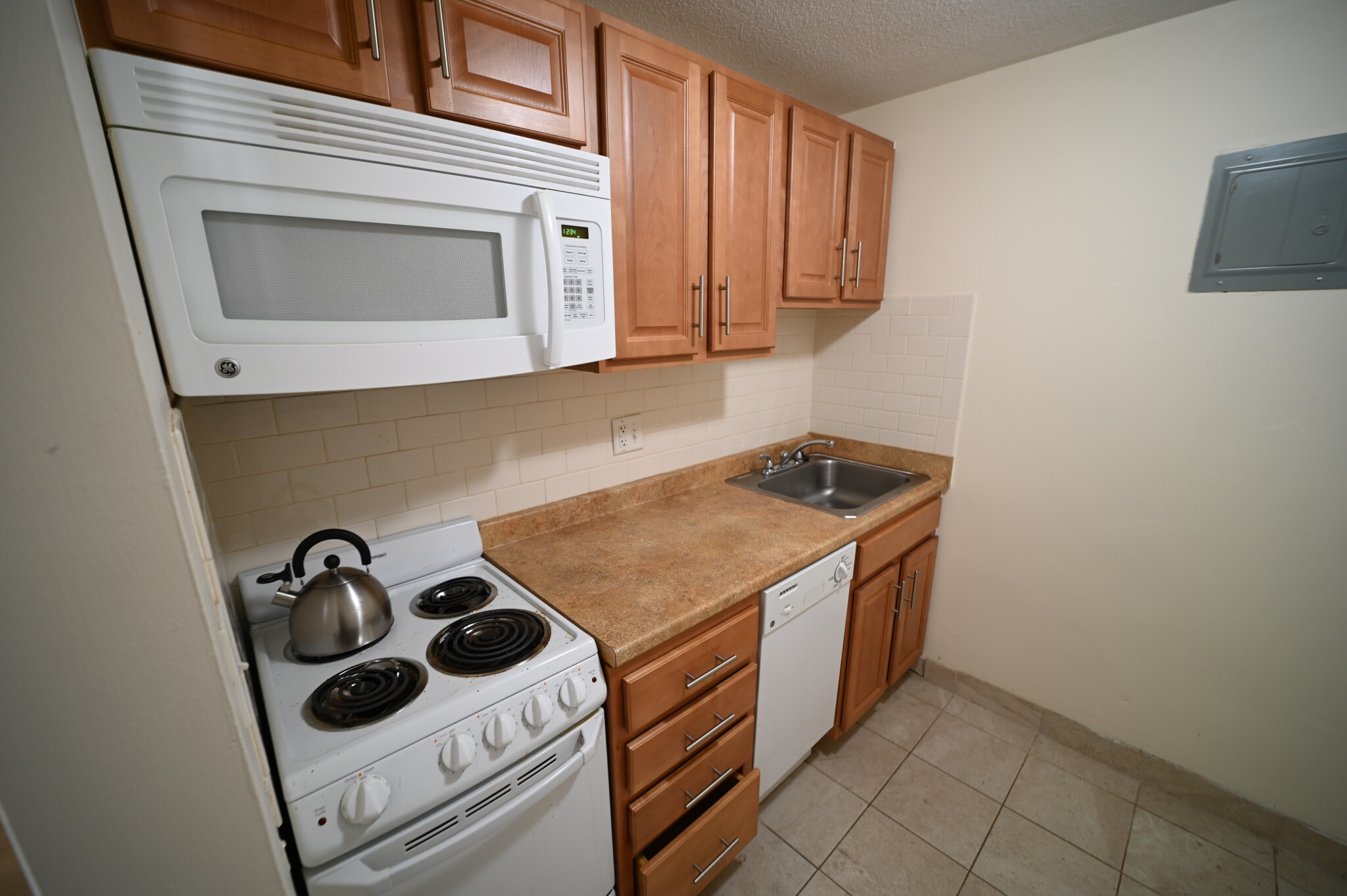 20 Riverside St, Watertown