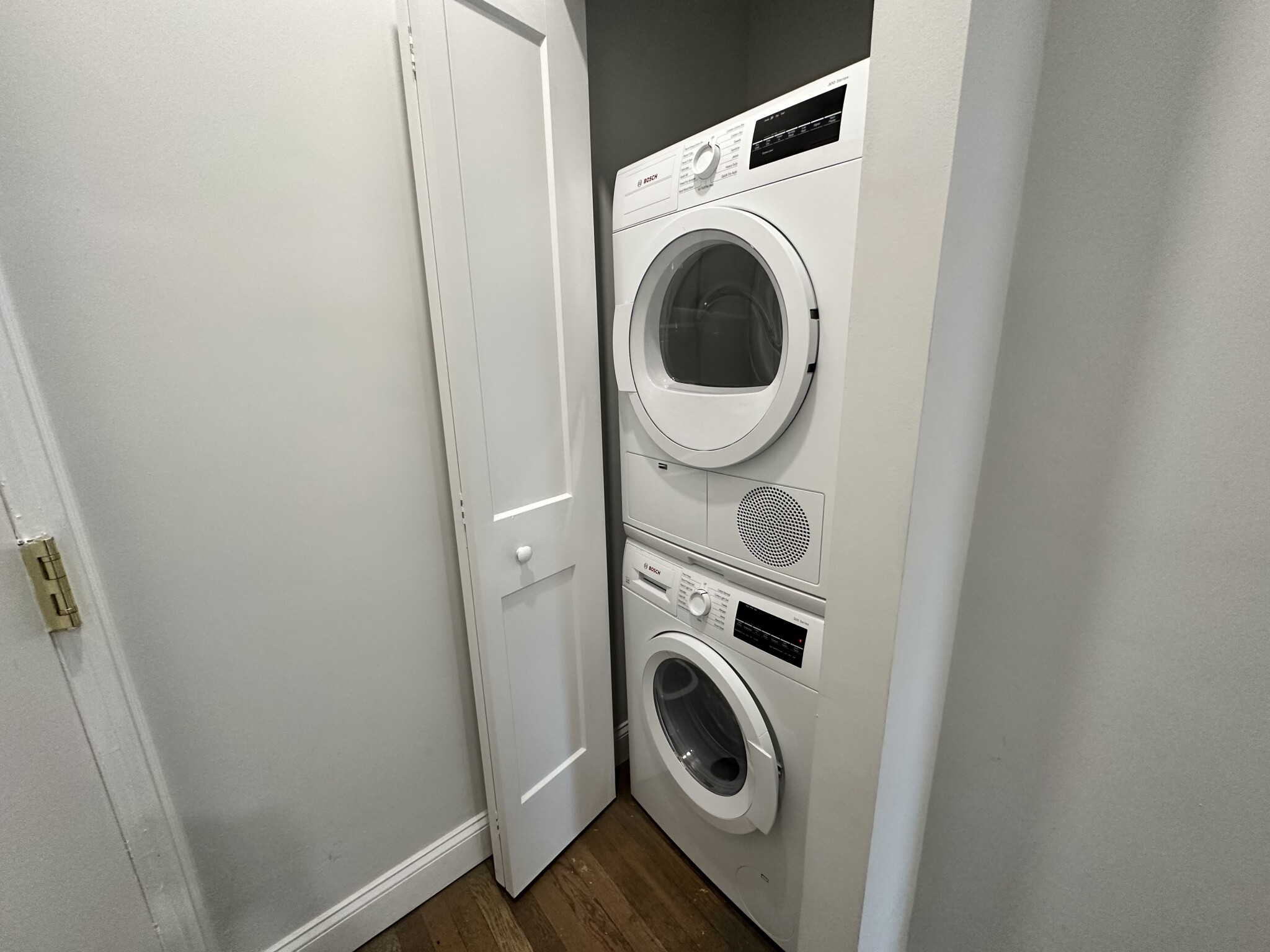 100 Queensberry St, Fenway