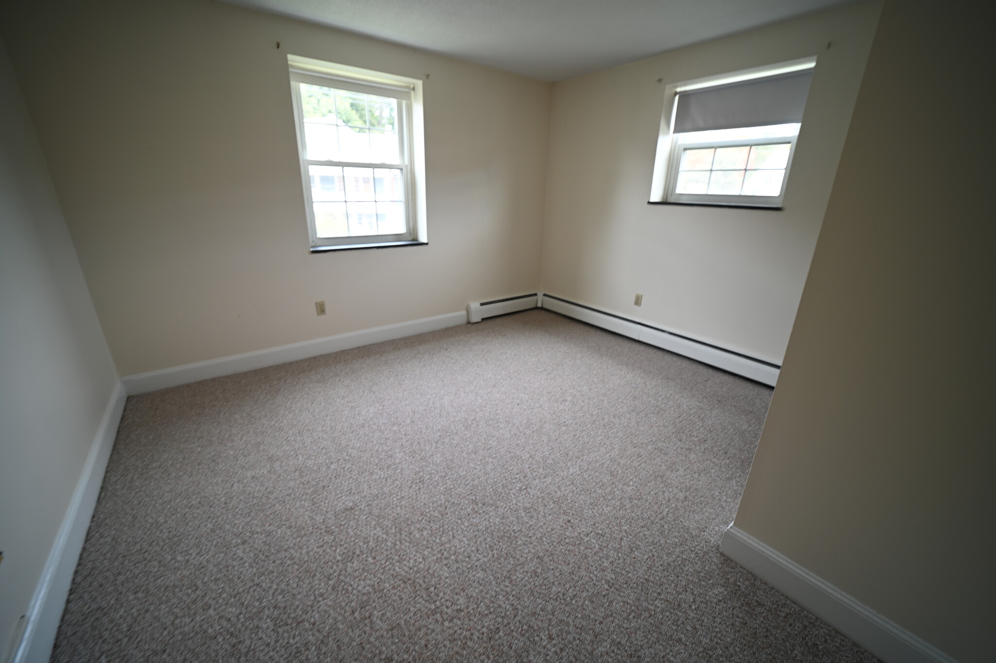 1 Brattle Dr, Arlington