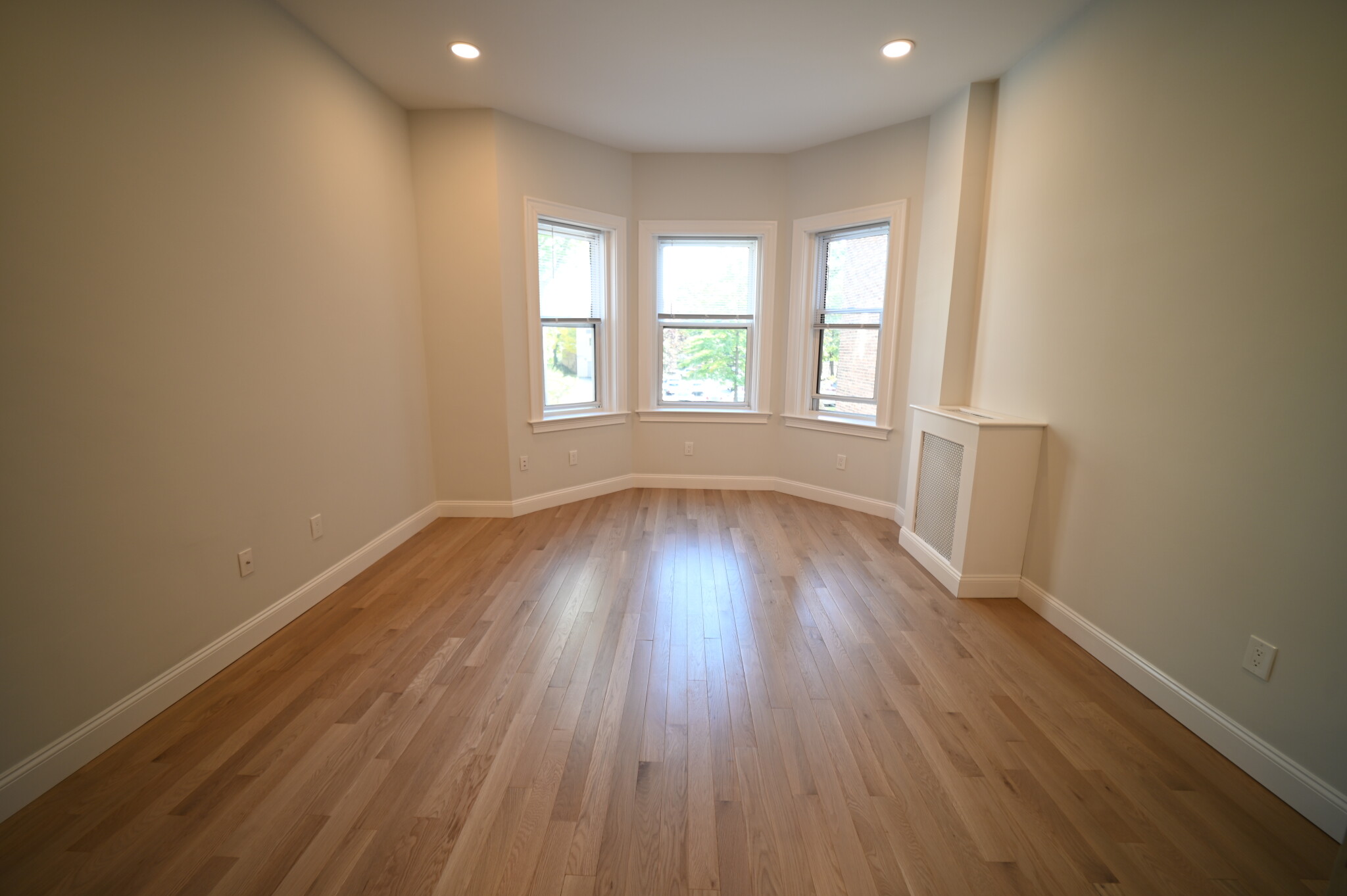 98 Queensberry St, Fenway