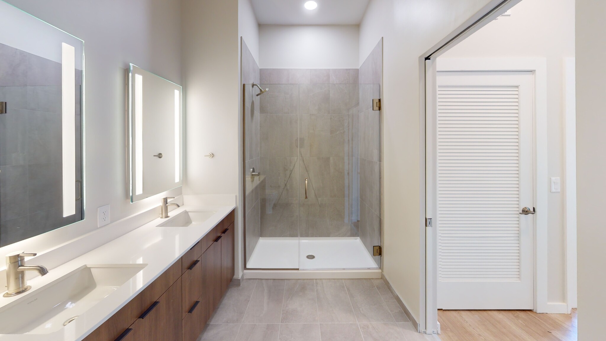 20 Fourth Ave, Burlington