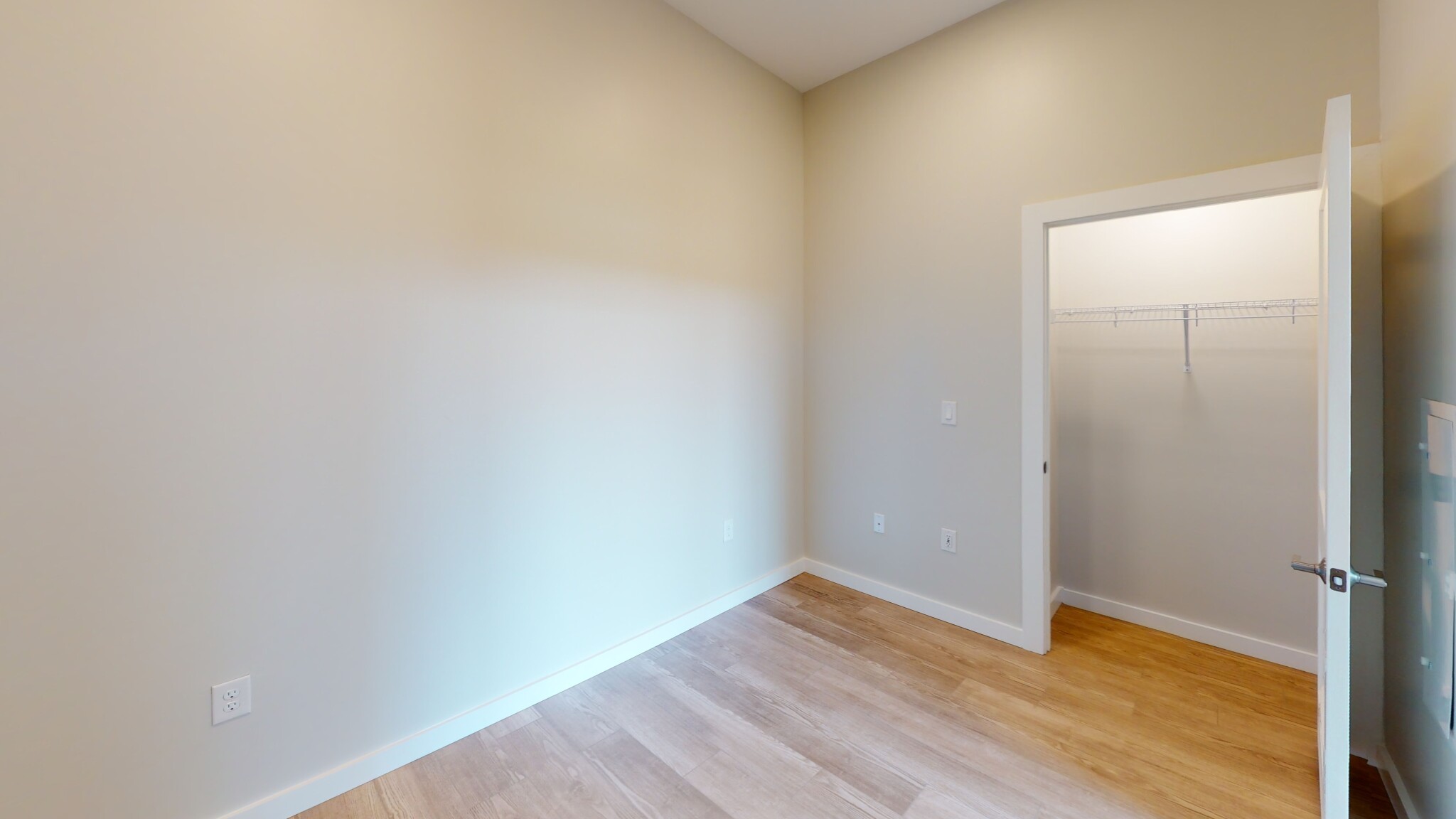 20 Fourth Ave, Burlington