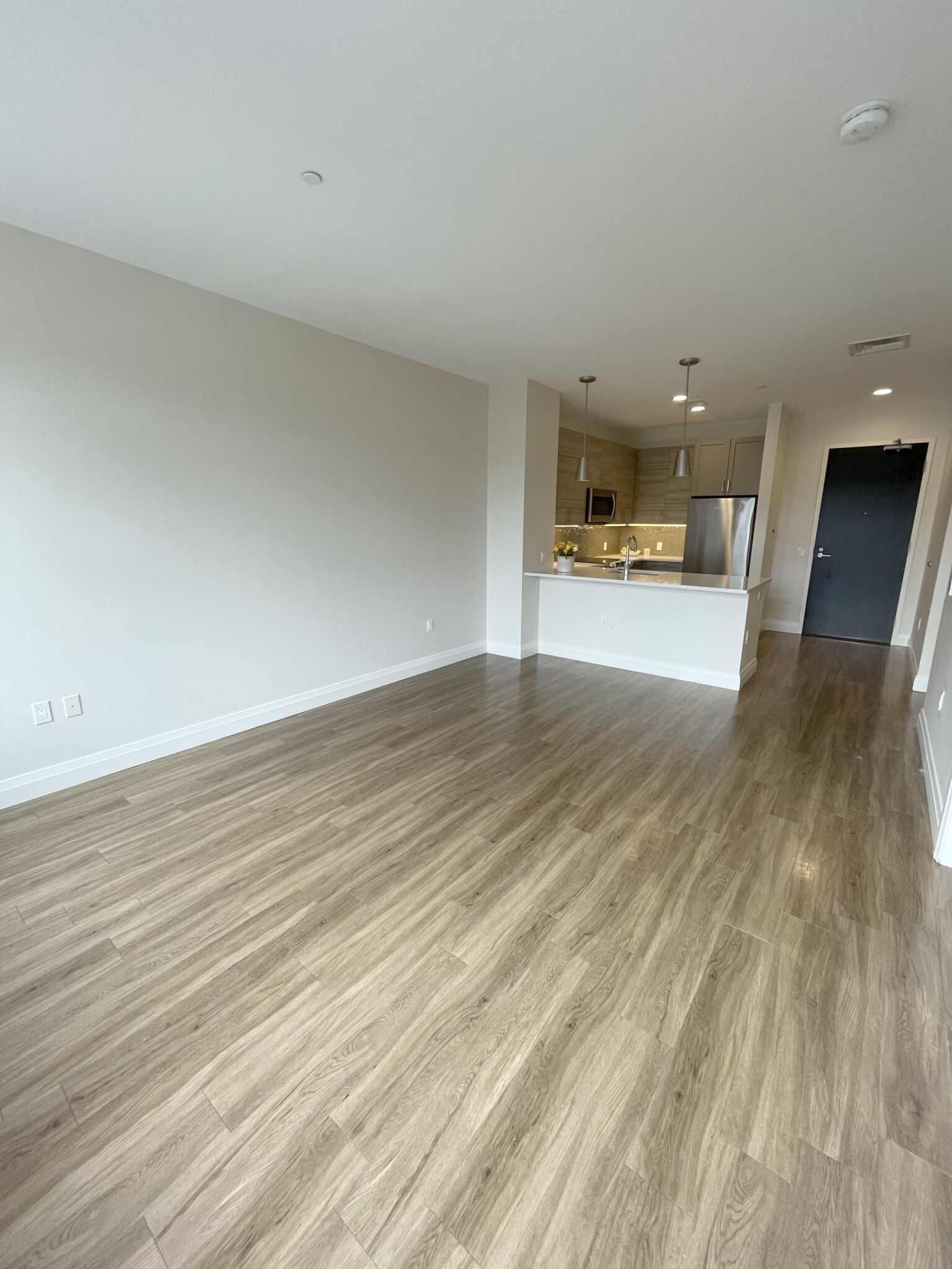 28 Austin, Newton