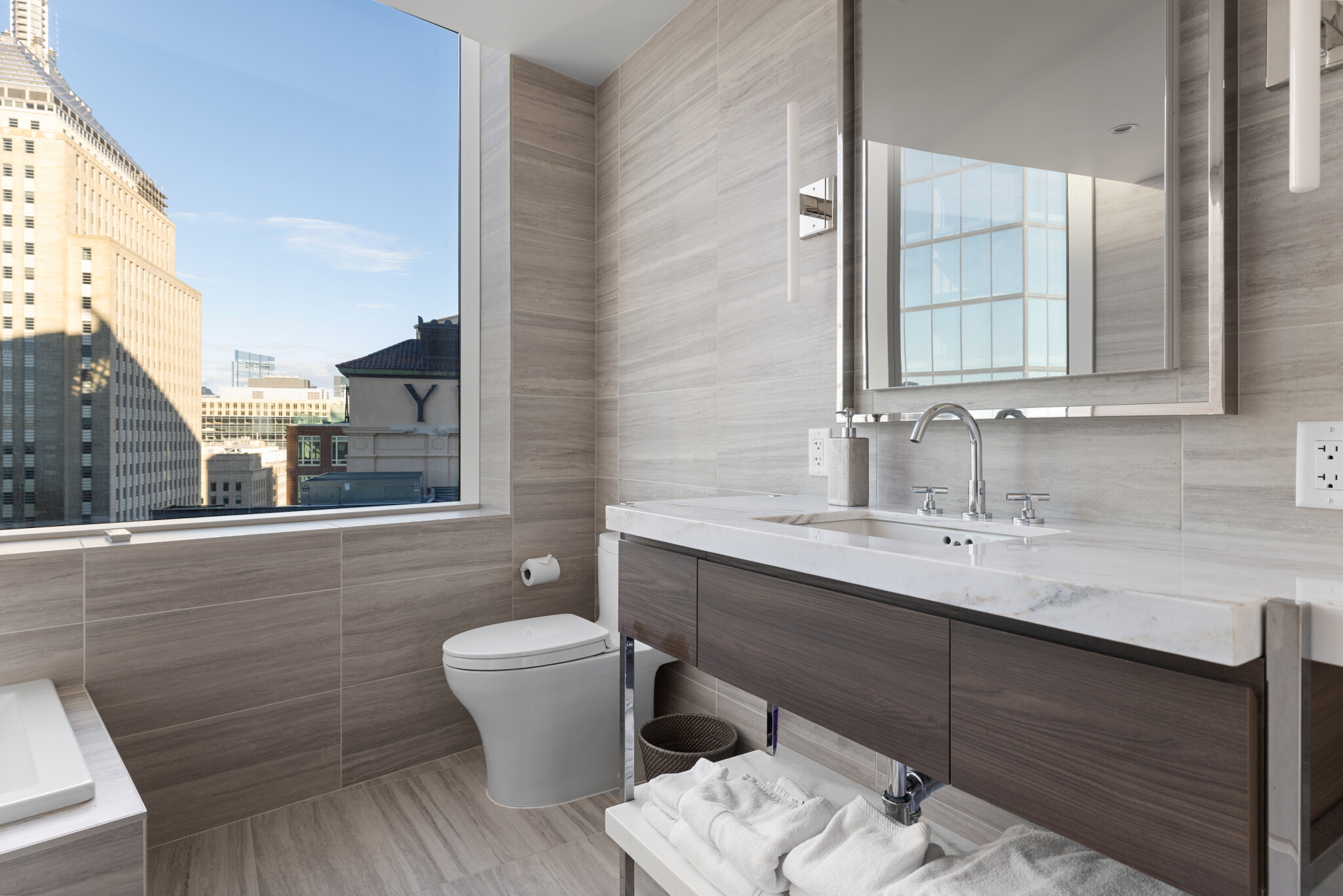 430 Stuart St, Back Bay