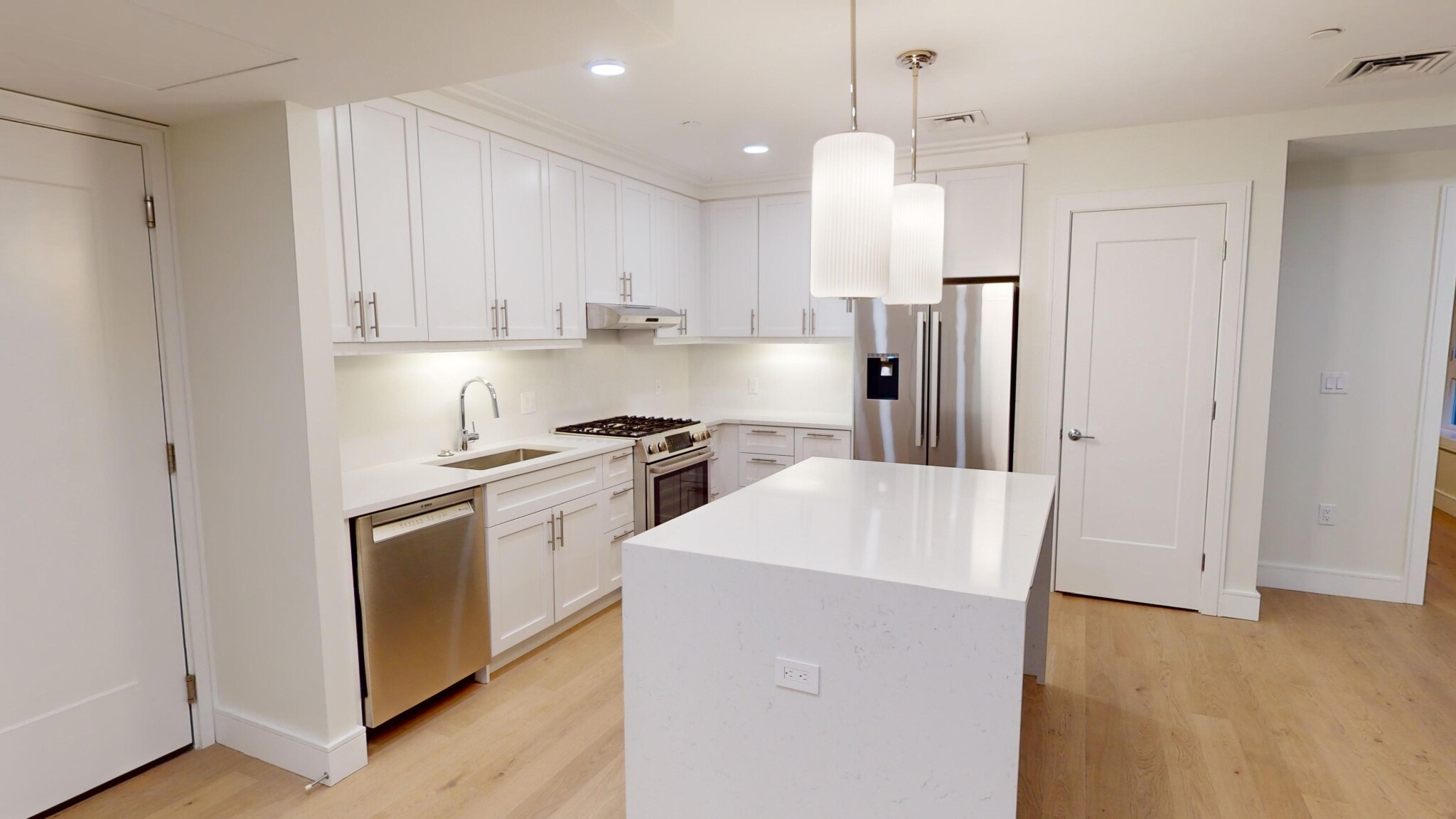 301 Border St, East Boston