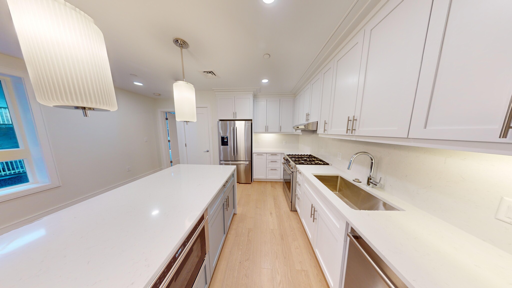 301 Border St, East Boston