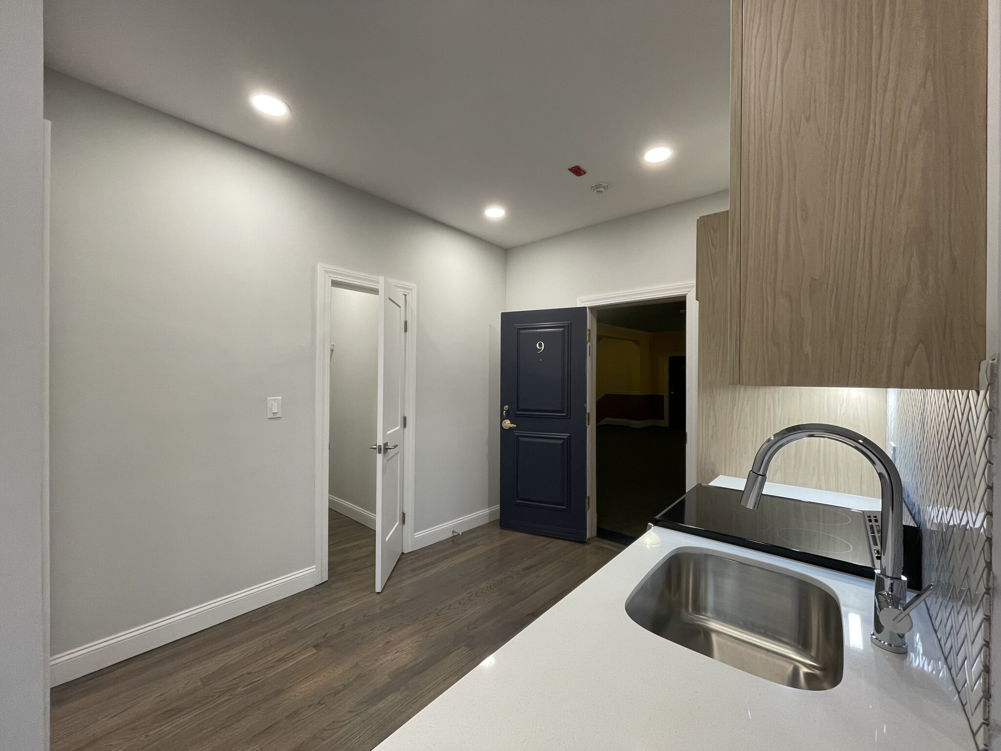 106 Queensberry St, Fenway