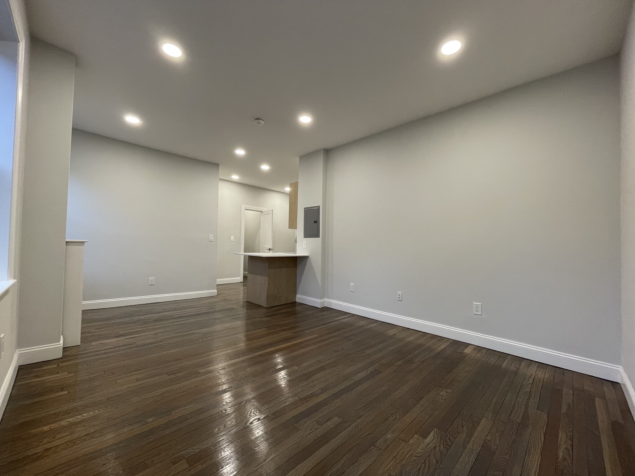 106 Queensberry St, Fenway