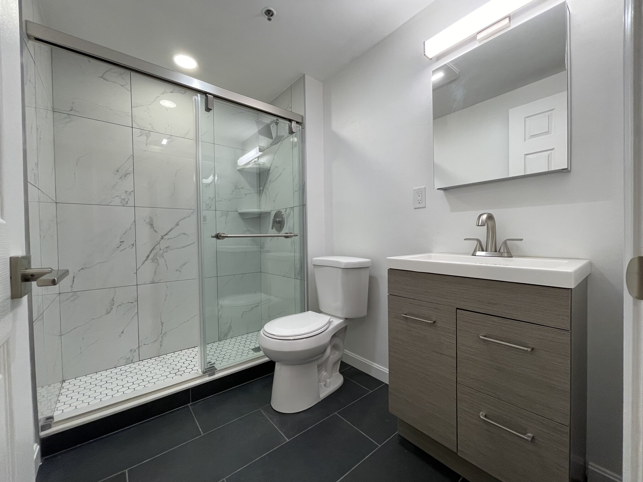 24 Queensberry St, Fenway