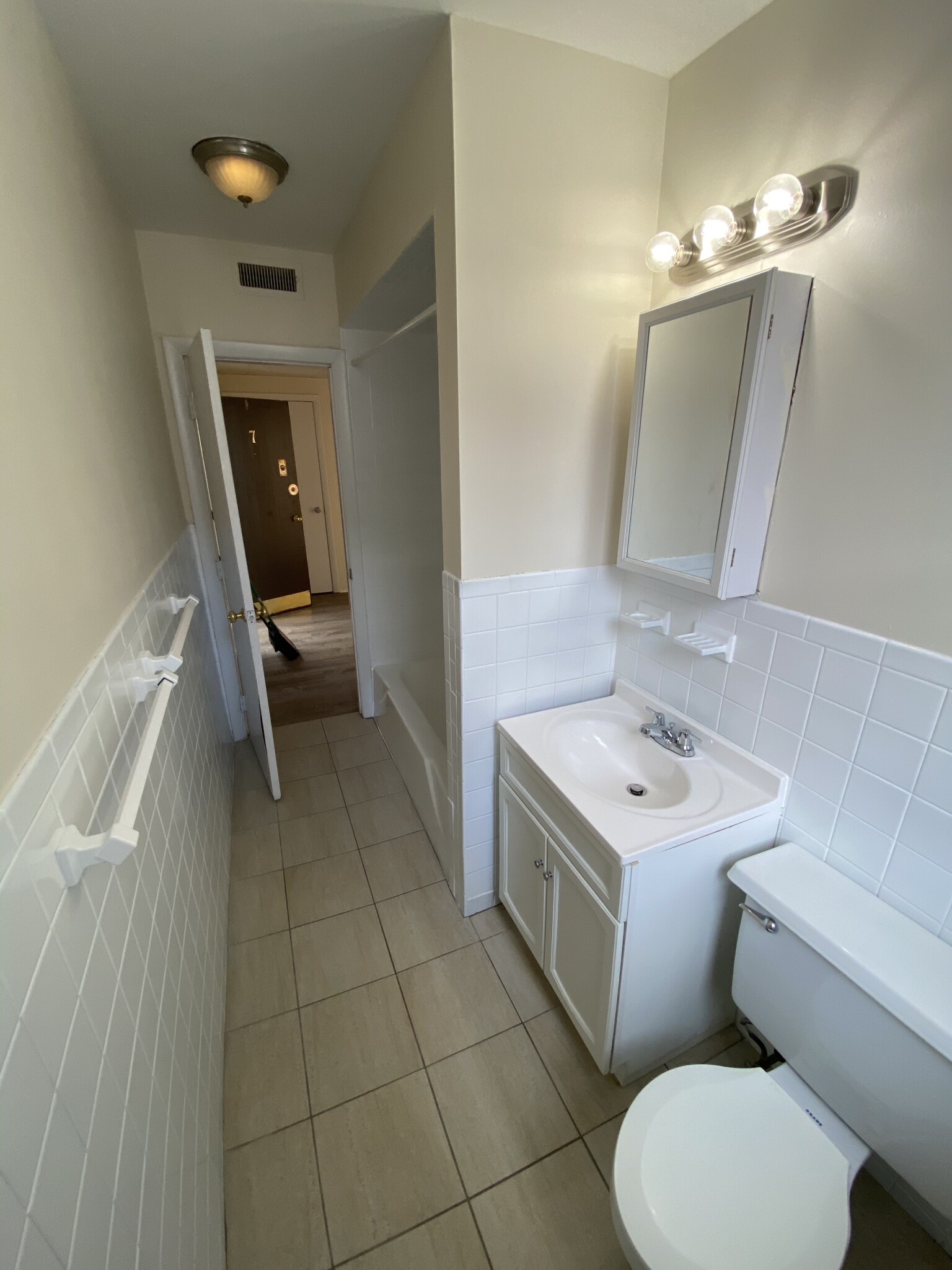 1135 Commonwealth Ave, Brighton