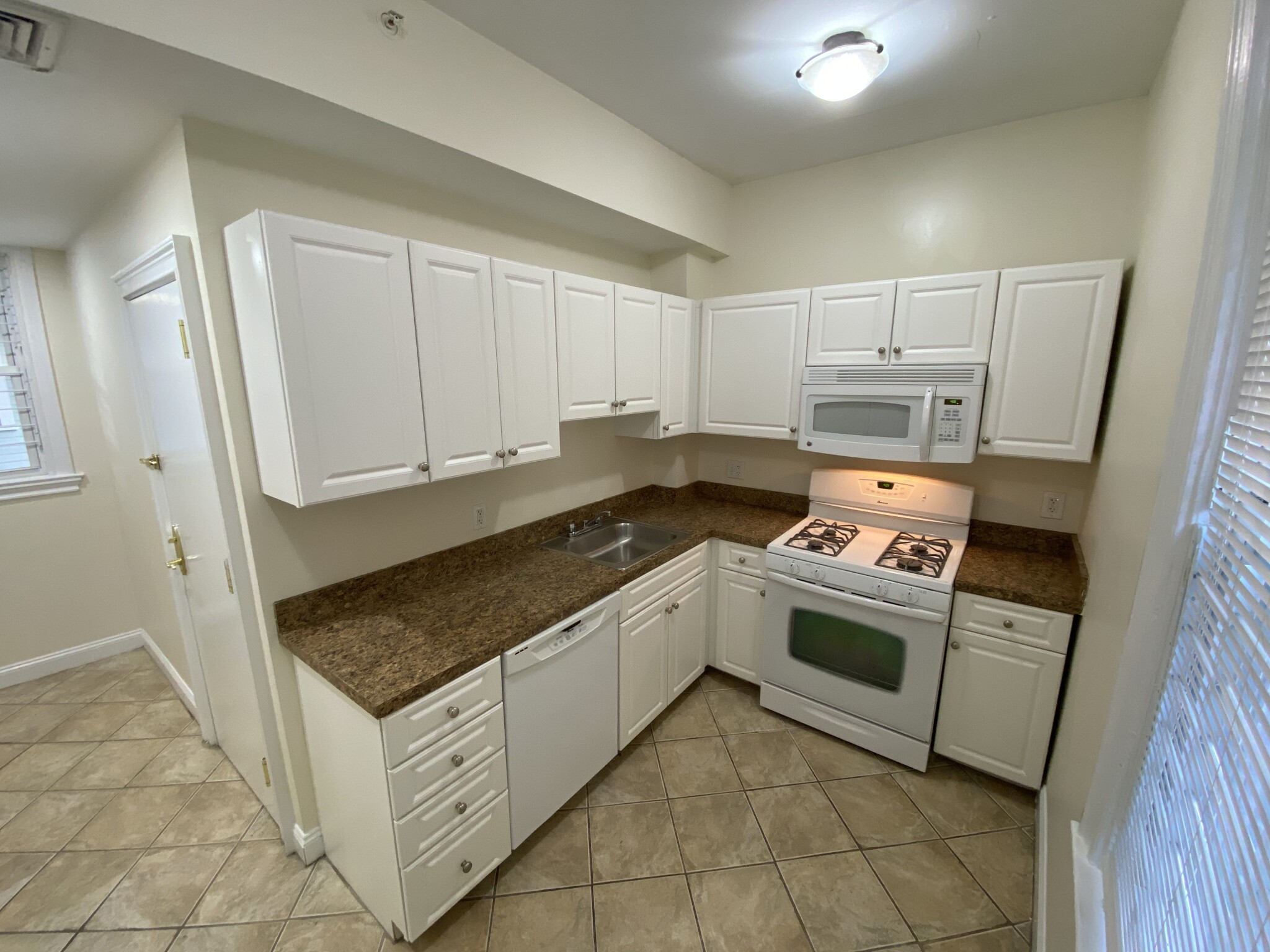 53 Ashford St, Allston