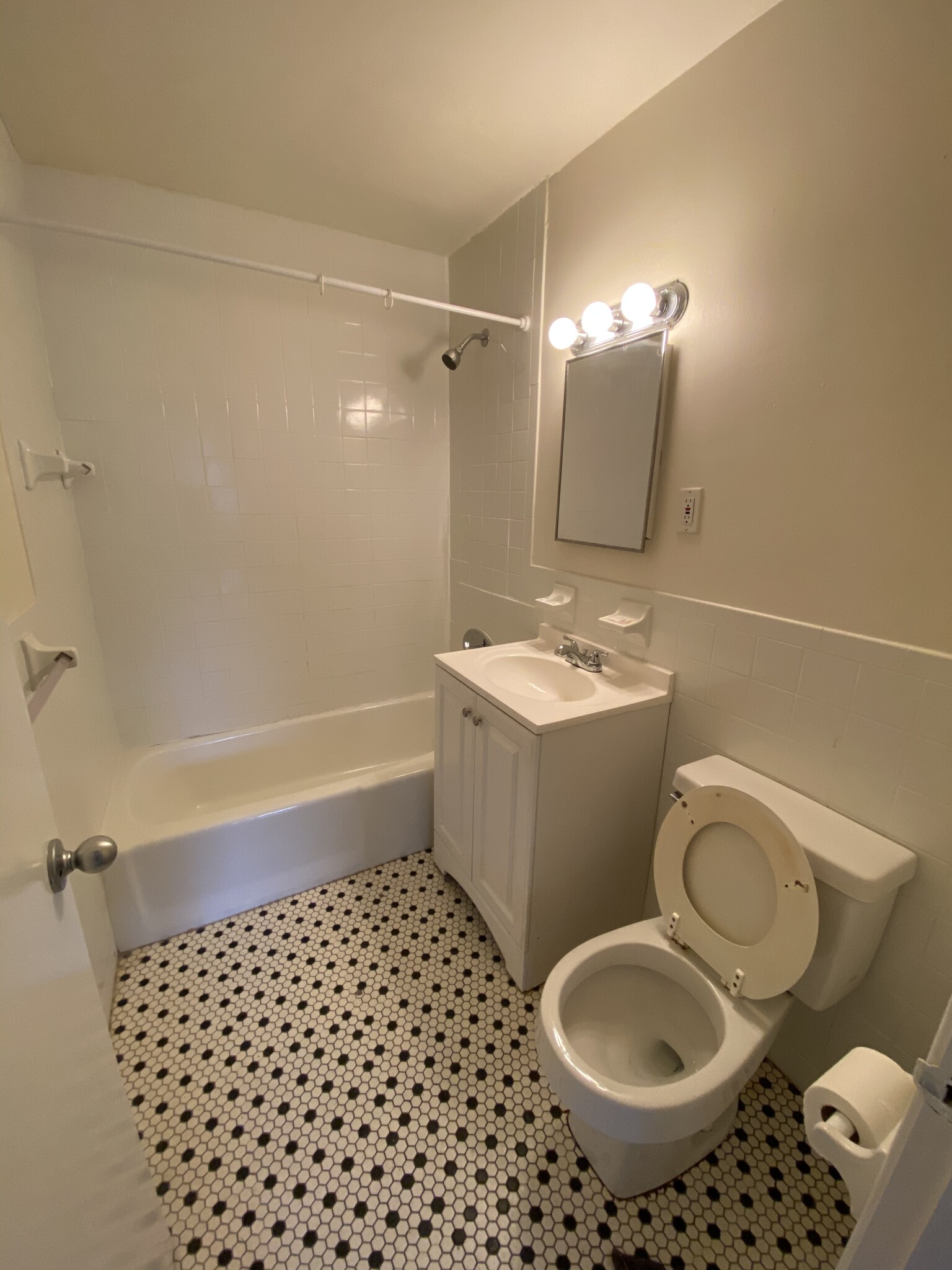 245 Main St, Watertown