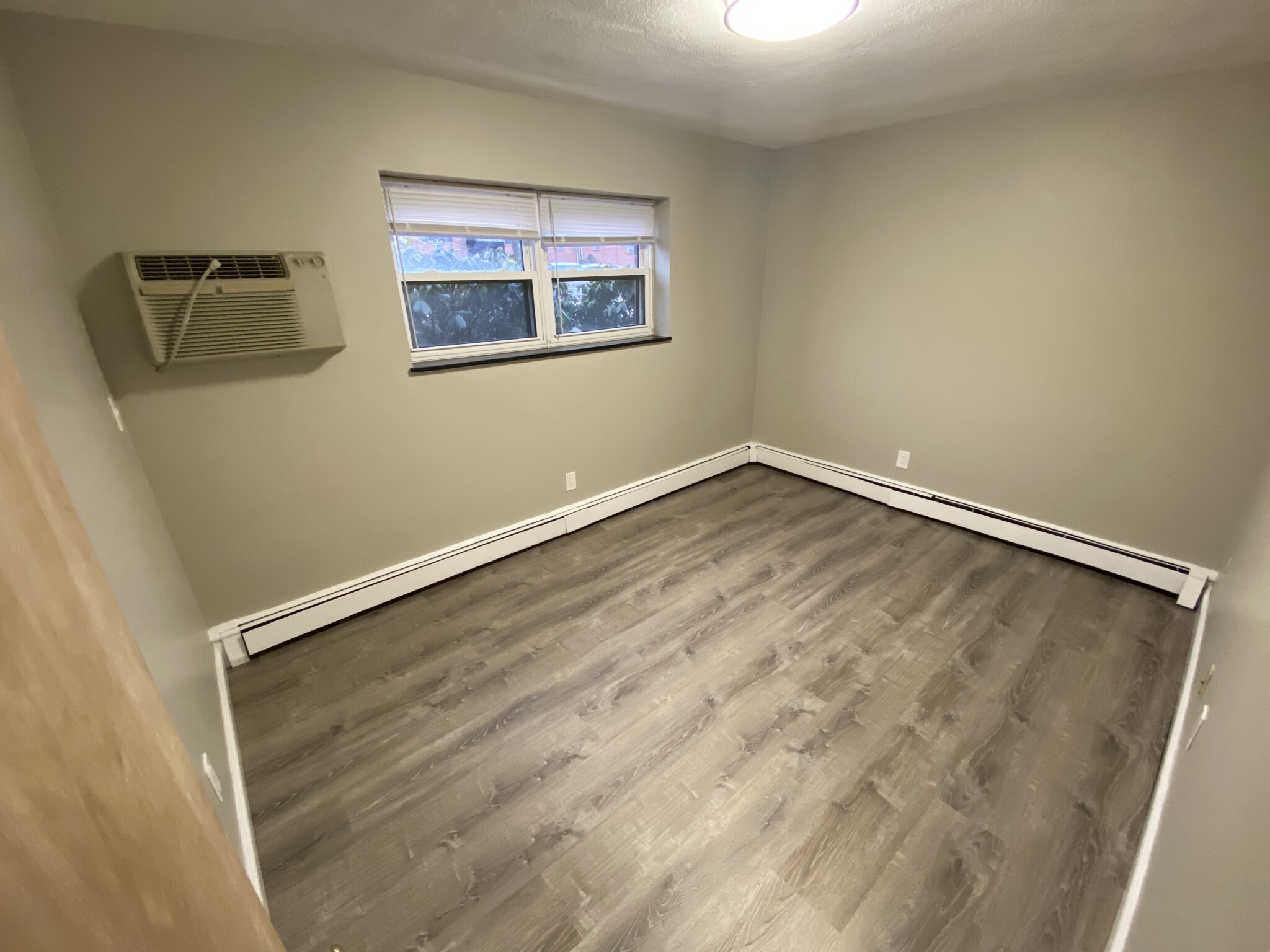 280 Grove St, Auburndale