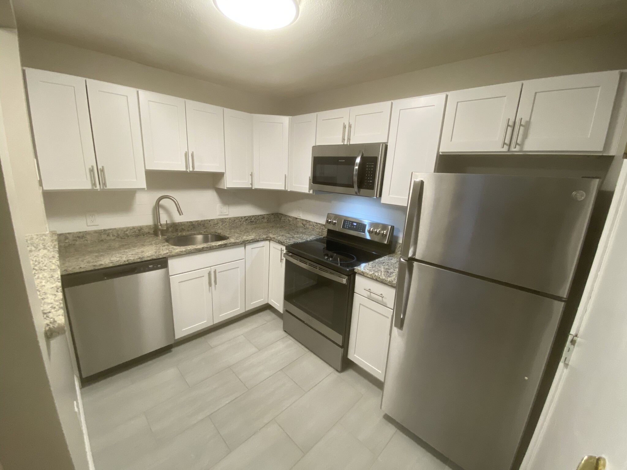 280 Grove St, Auburndale