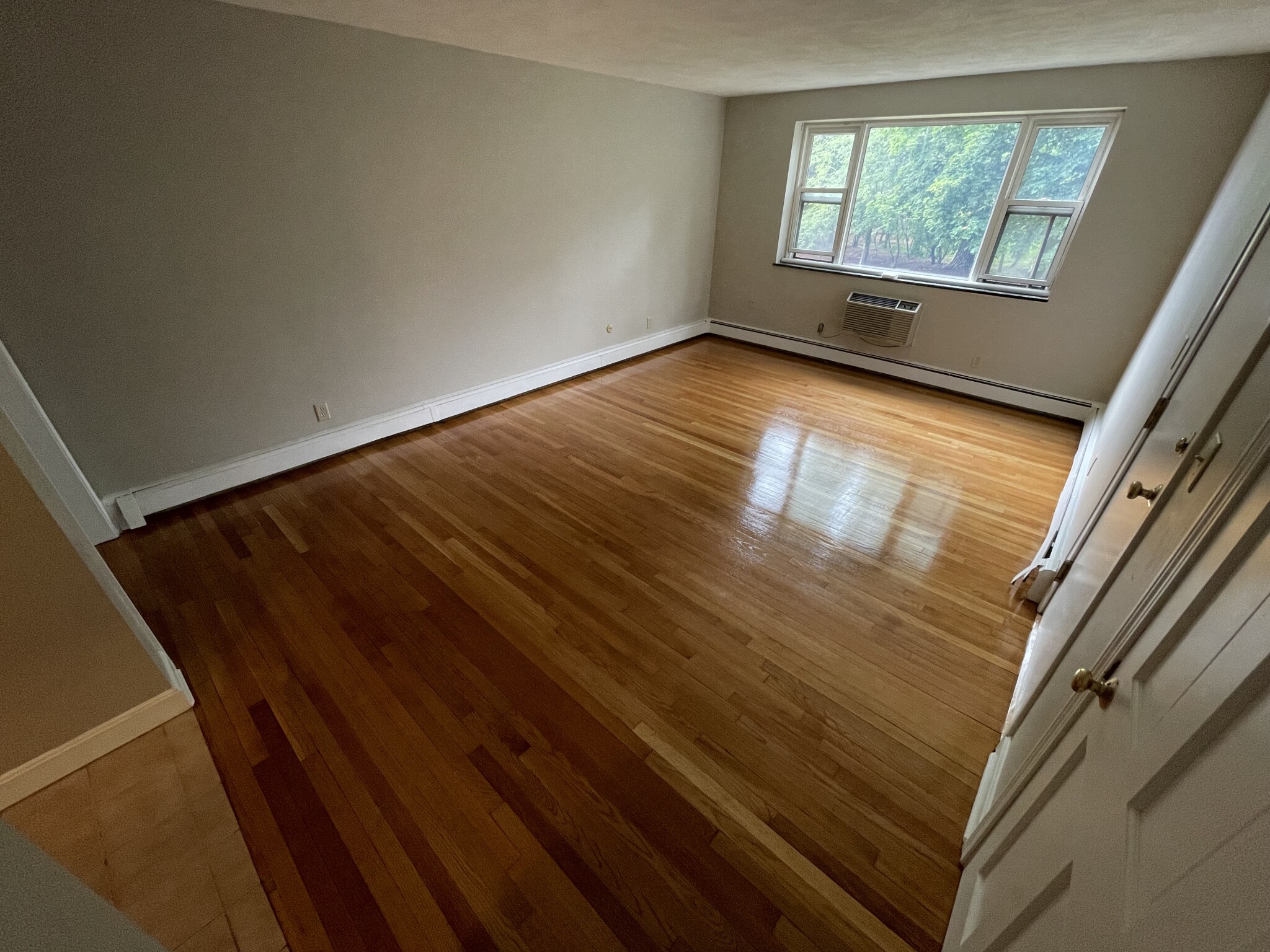 270 Grove St, Auburndale