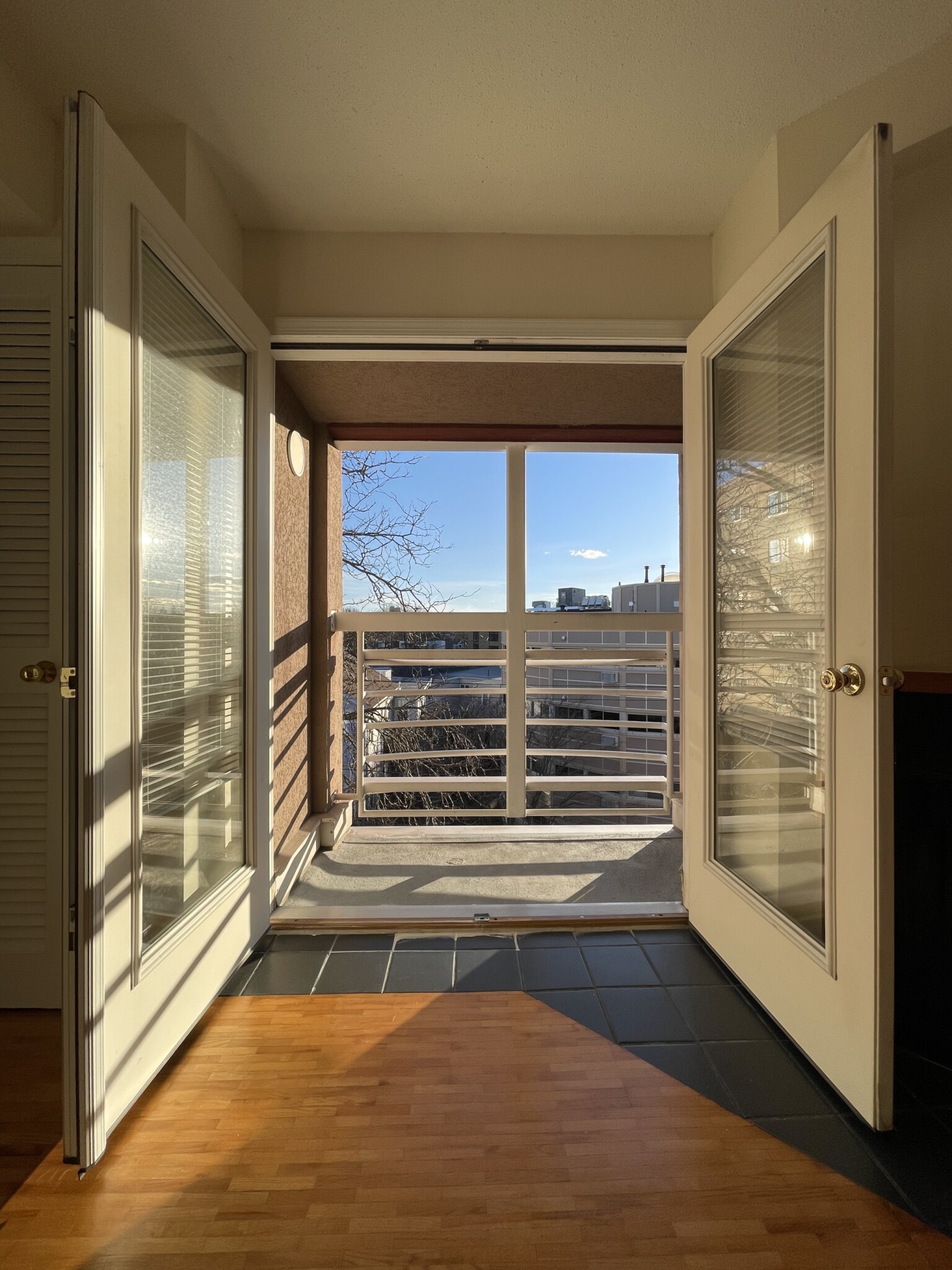 345 Franklin St, Riverside