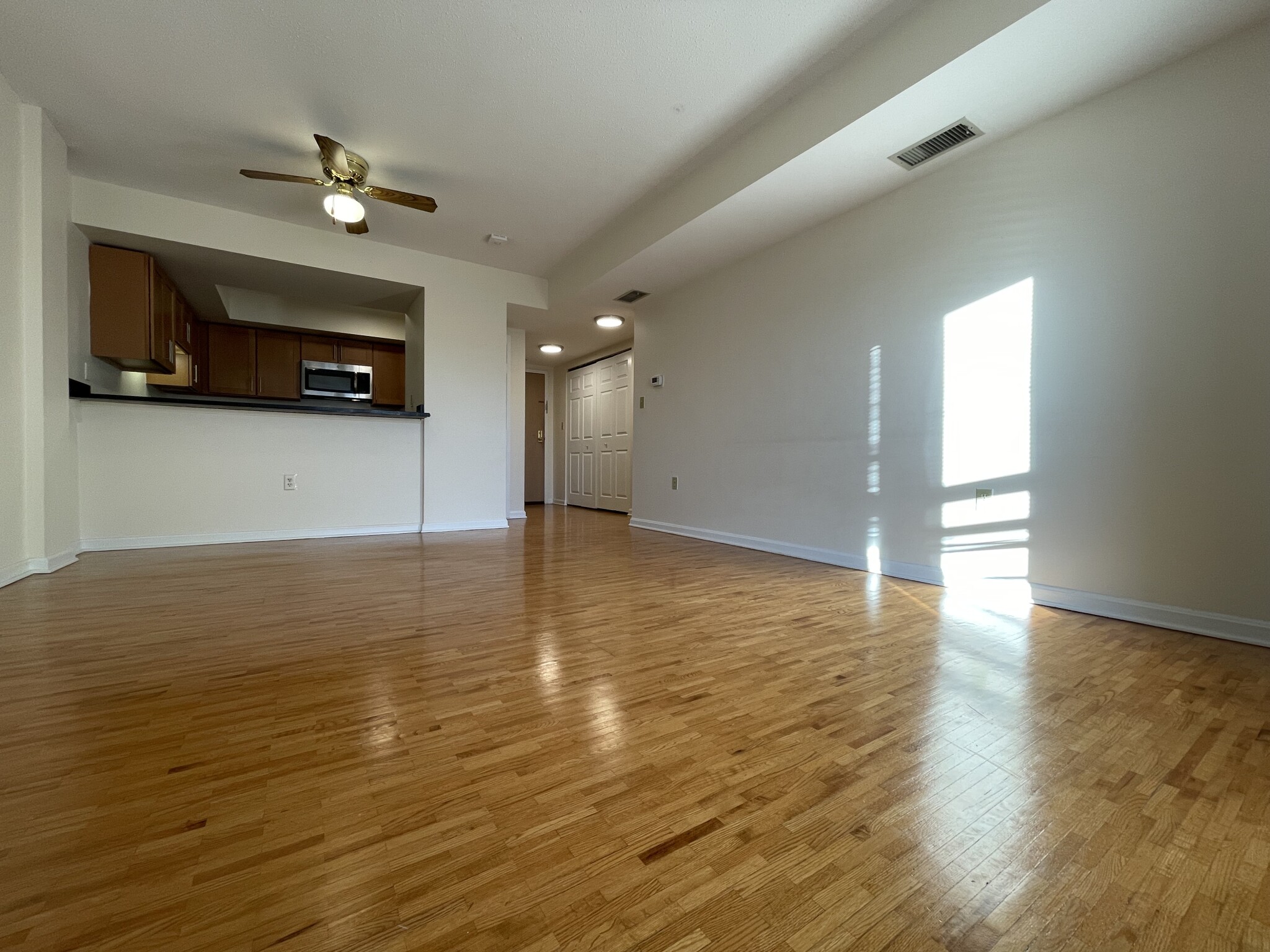 345 Franklin St, Riverside