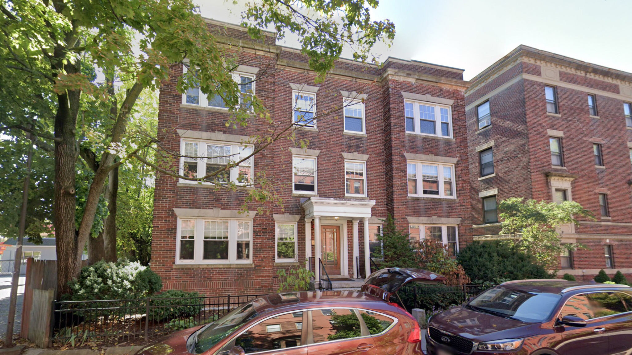 8 Lakeville Rd, Jamaica Plain