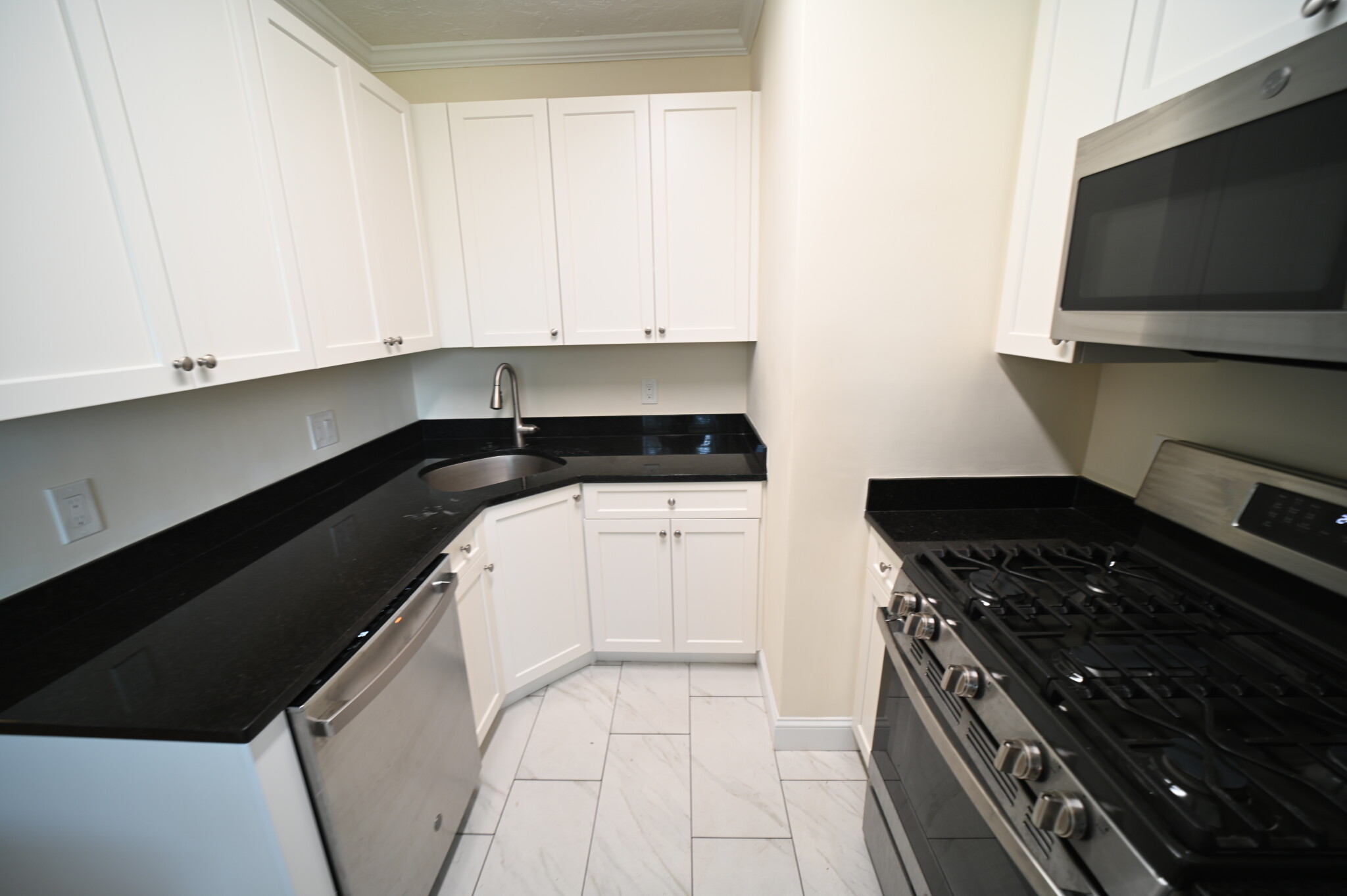 108 Sewall Ave, Coolidge Corner