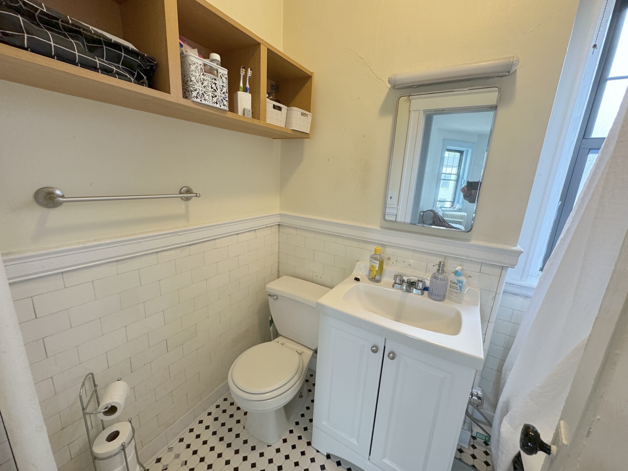 1560 Commonwealth Ave, Brighton