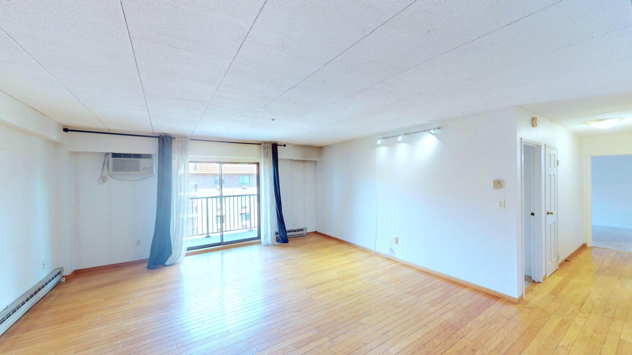 125 Pleasant St, North Brookline