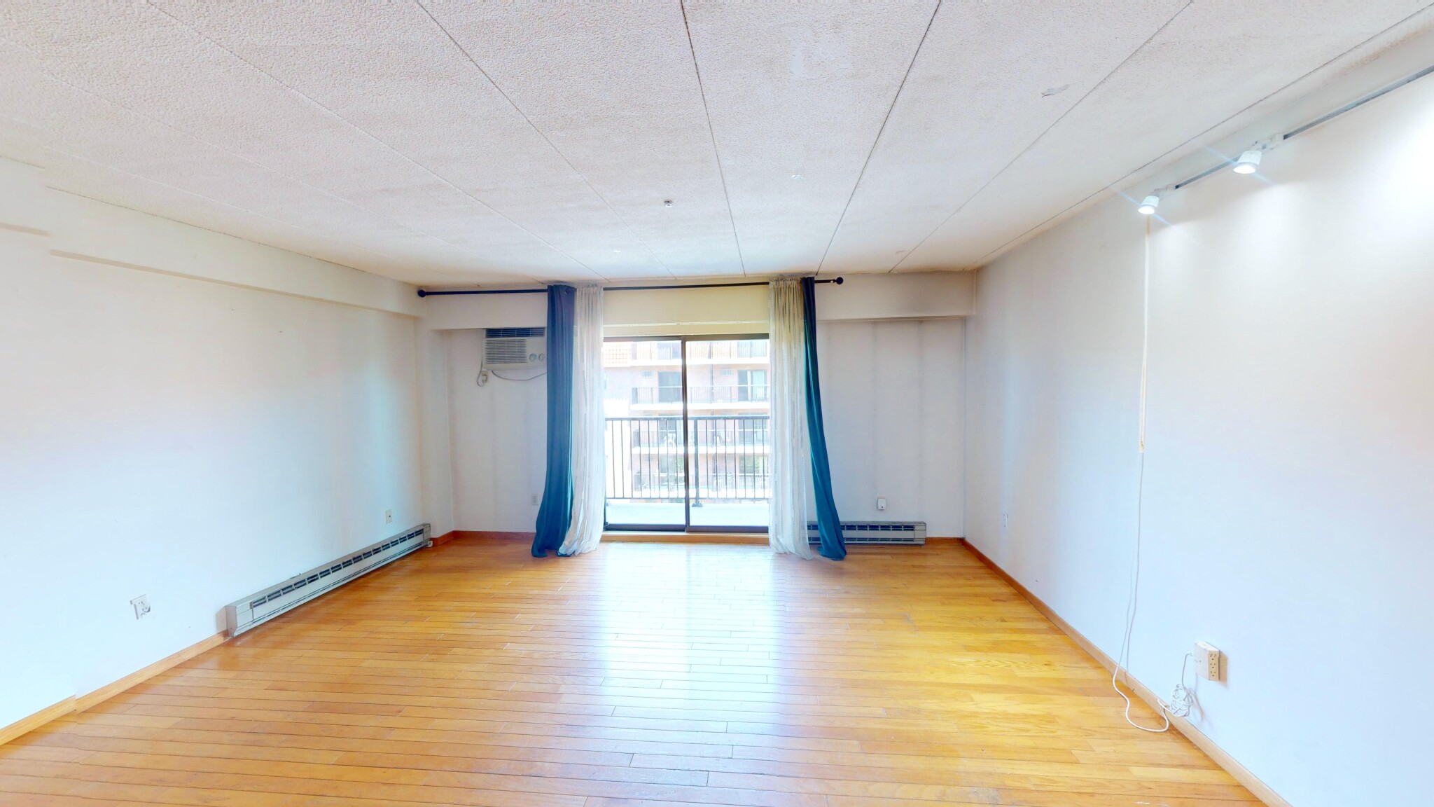 125 Pleasant St, North Brookline