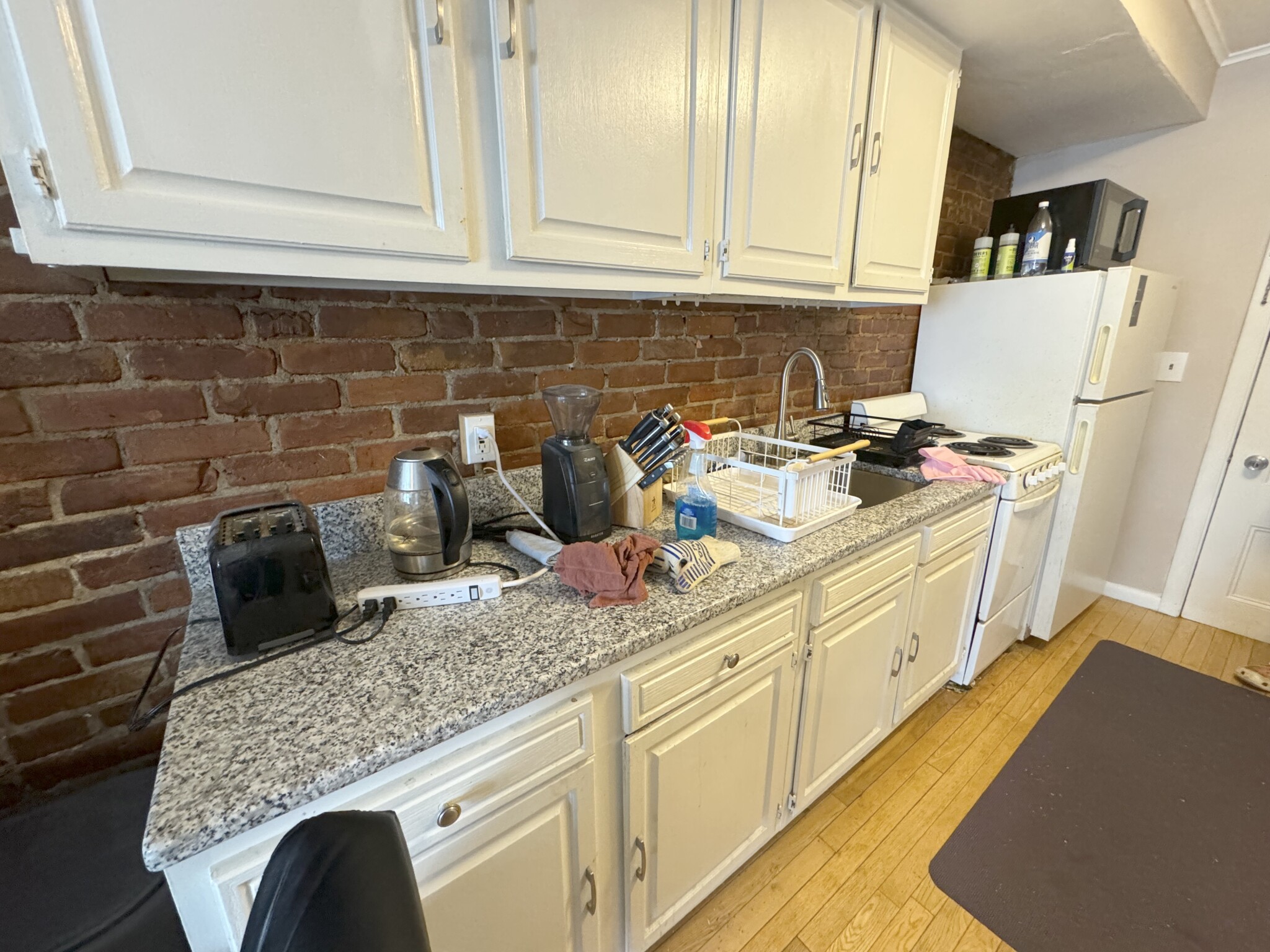 30 Academy Hill Rd, Brighton