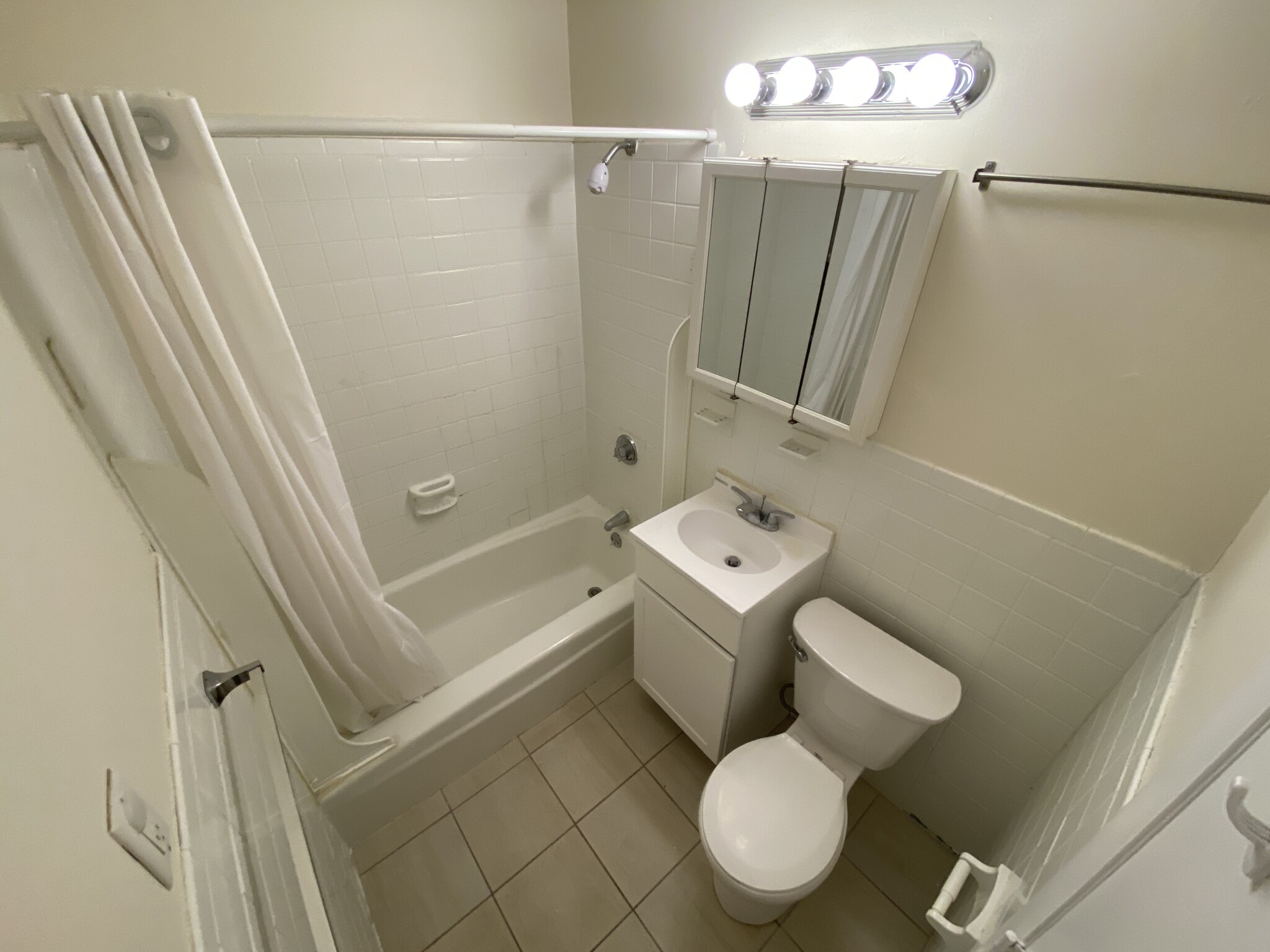 84 Gardner St, Allston