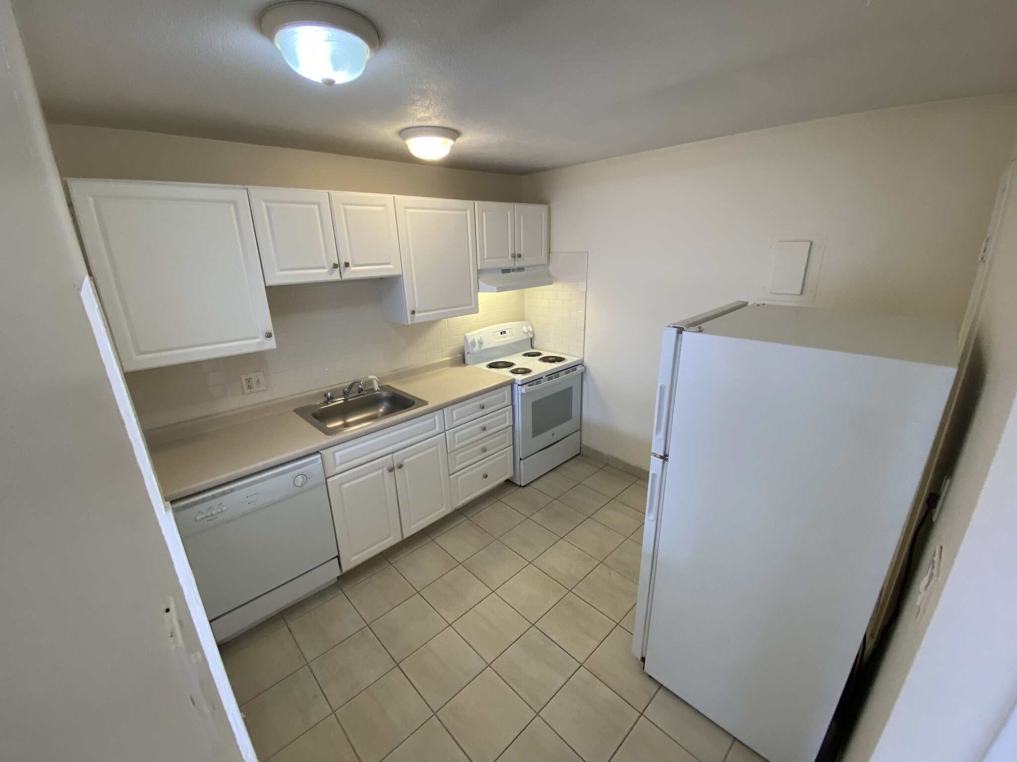 84 Gardner St, Allston