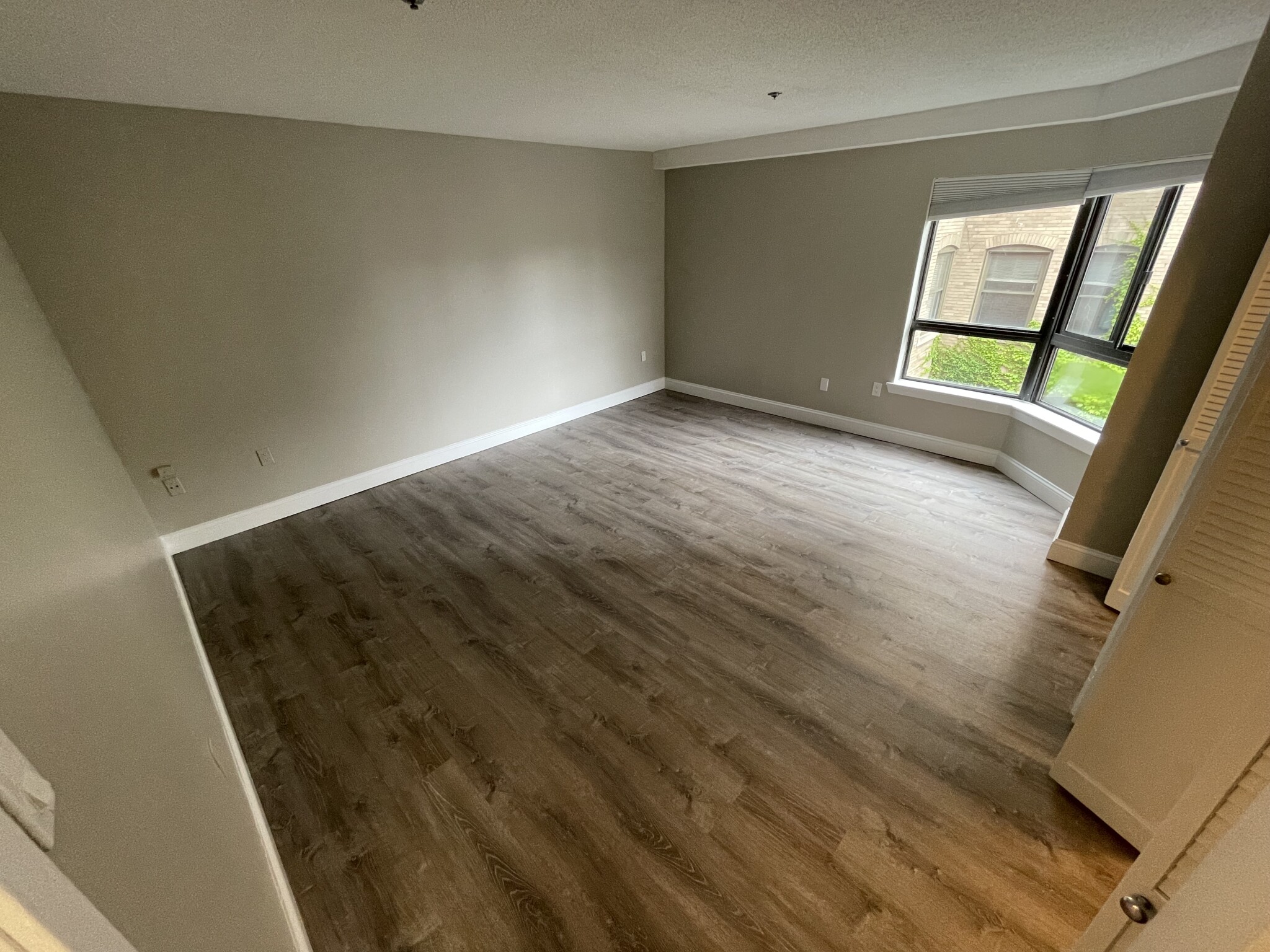 1111 Beacon St, Longwood