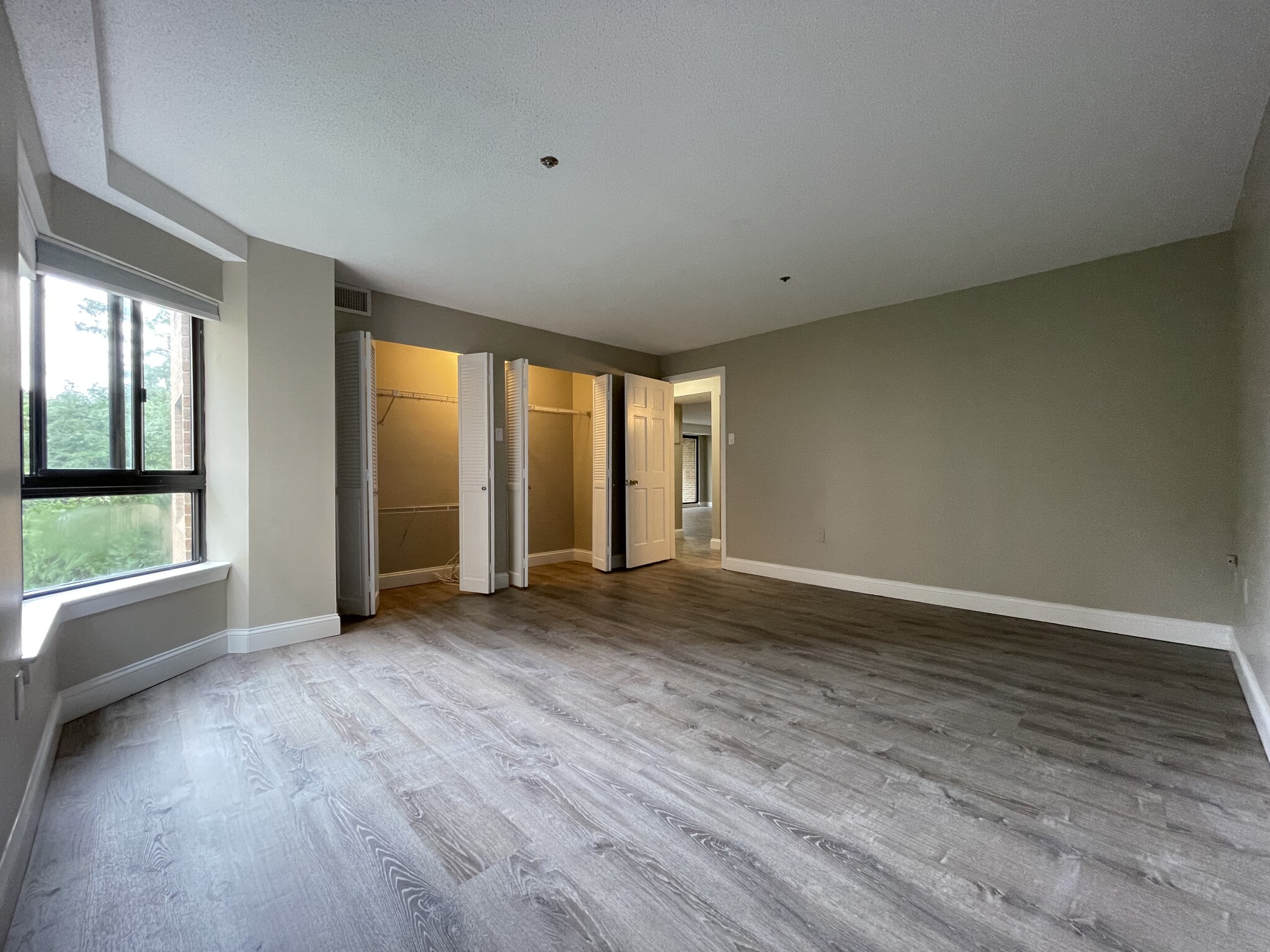 1111 Beacon St, Longwood