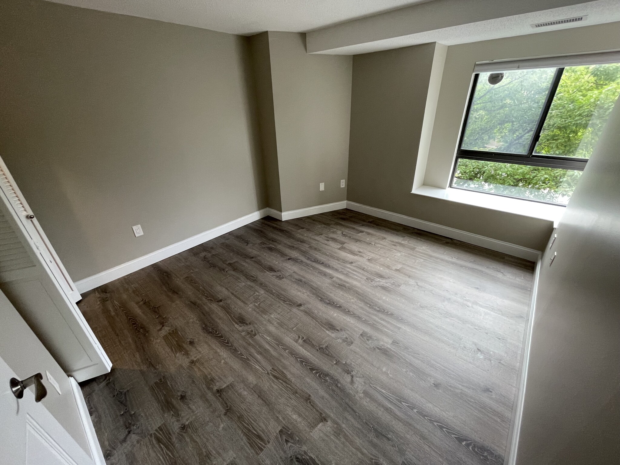 1111 Beacon St, Coolidge Corner