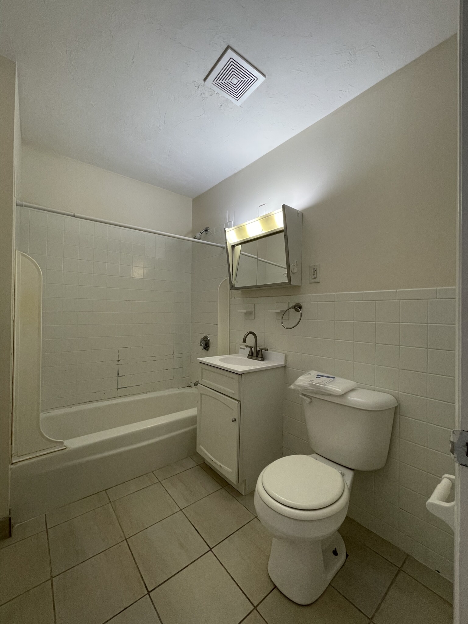 90 Gardner St, Allston