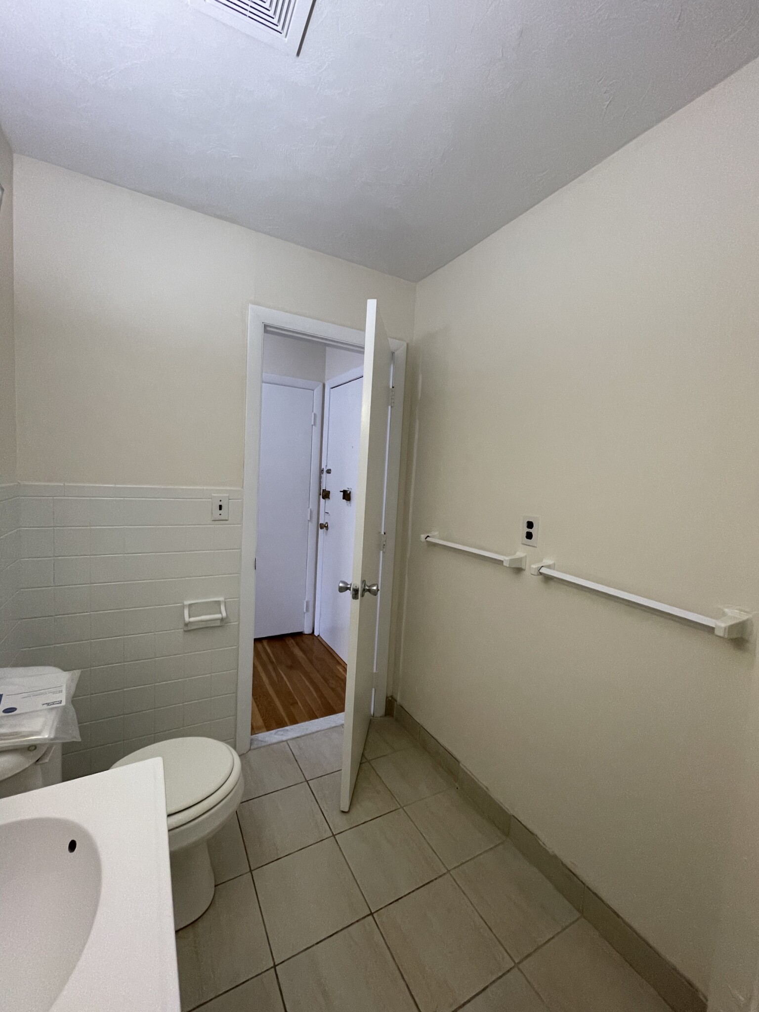 90 Gardner St, Allston